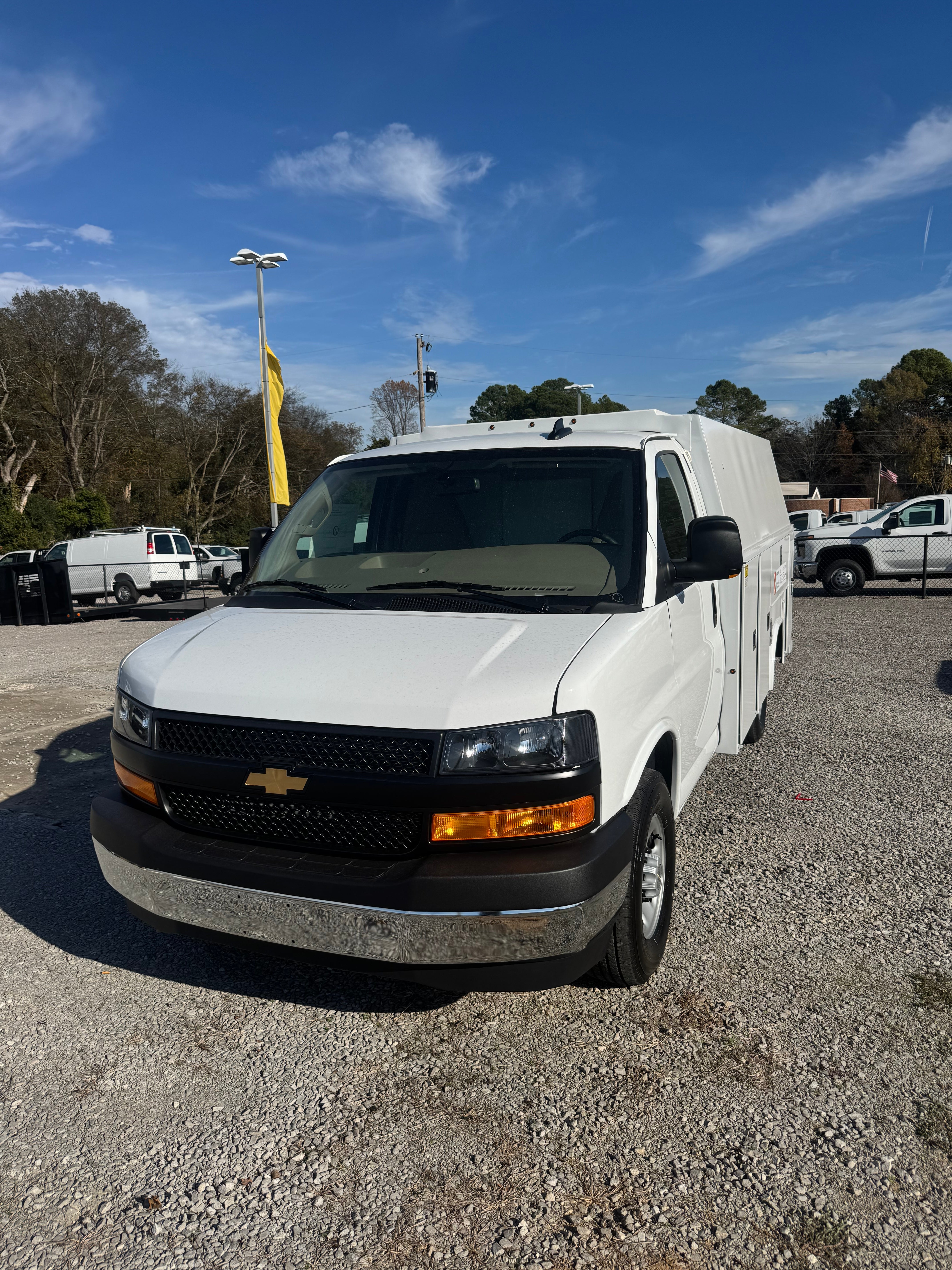 Summit White 2025 Chevrolet Express Chassis Van Rear-Wheel Drive Automatic