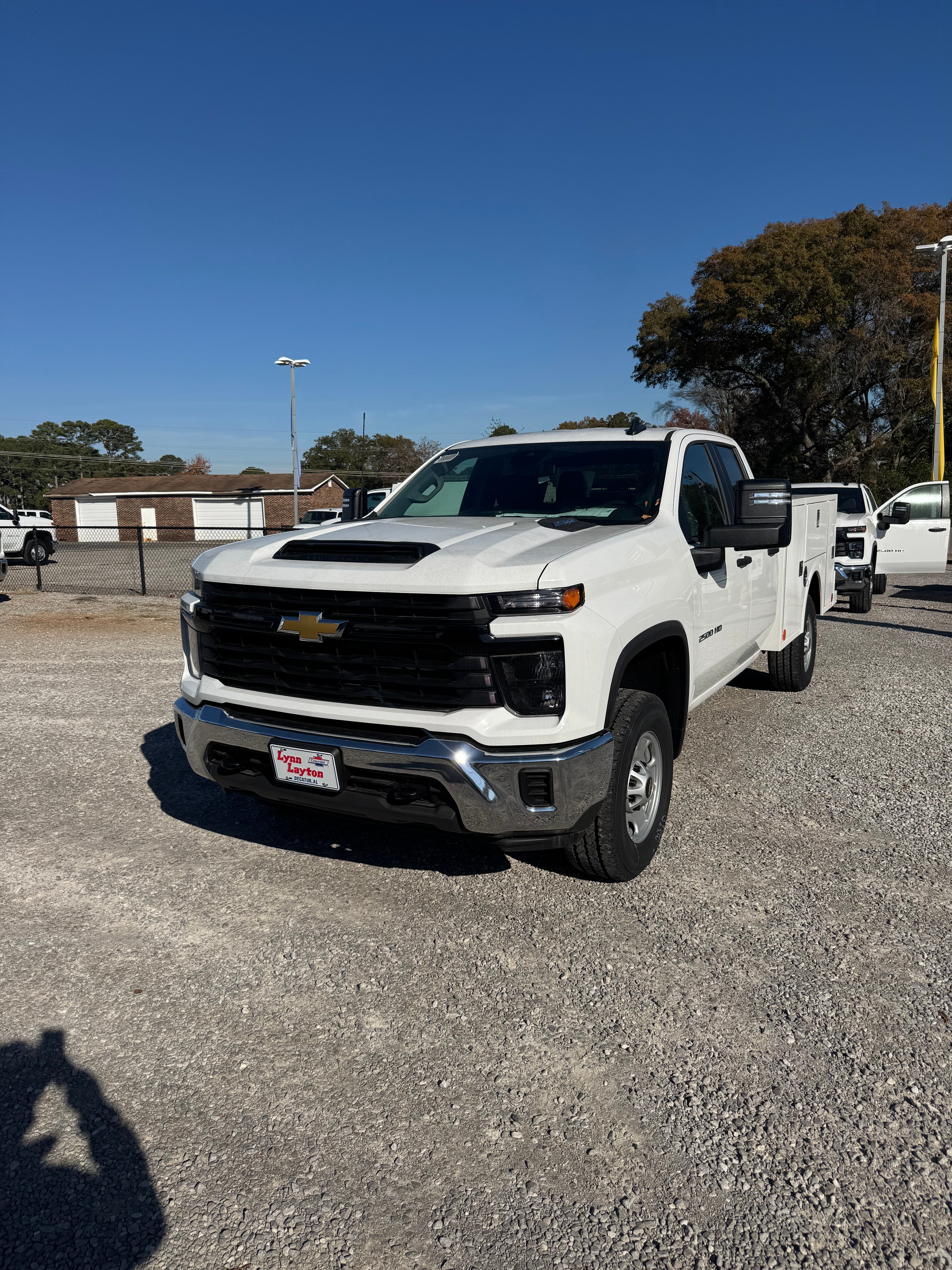 Summit White 2025 Chevrolet Silverado 2500HD Pickup Truck Four-Wheel Drive Automatic