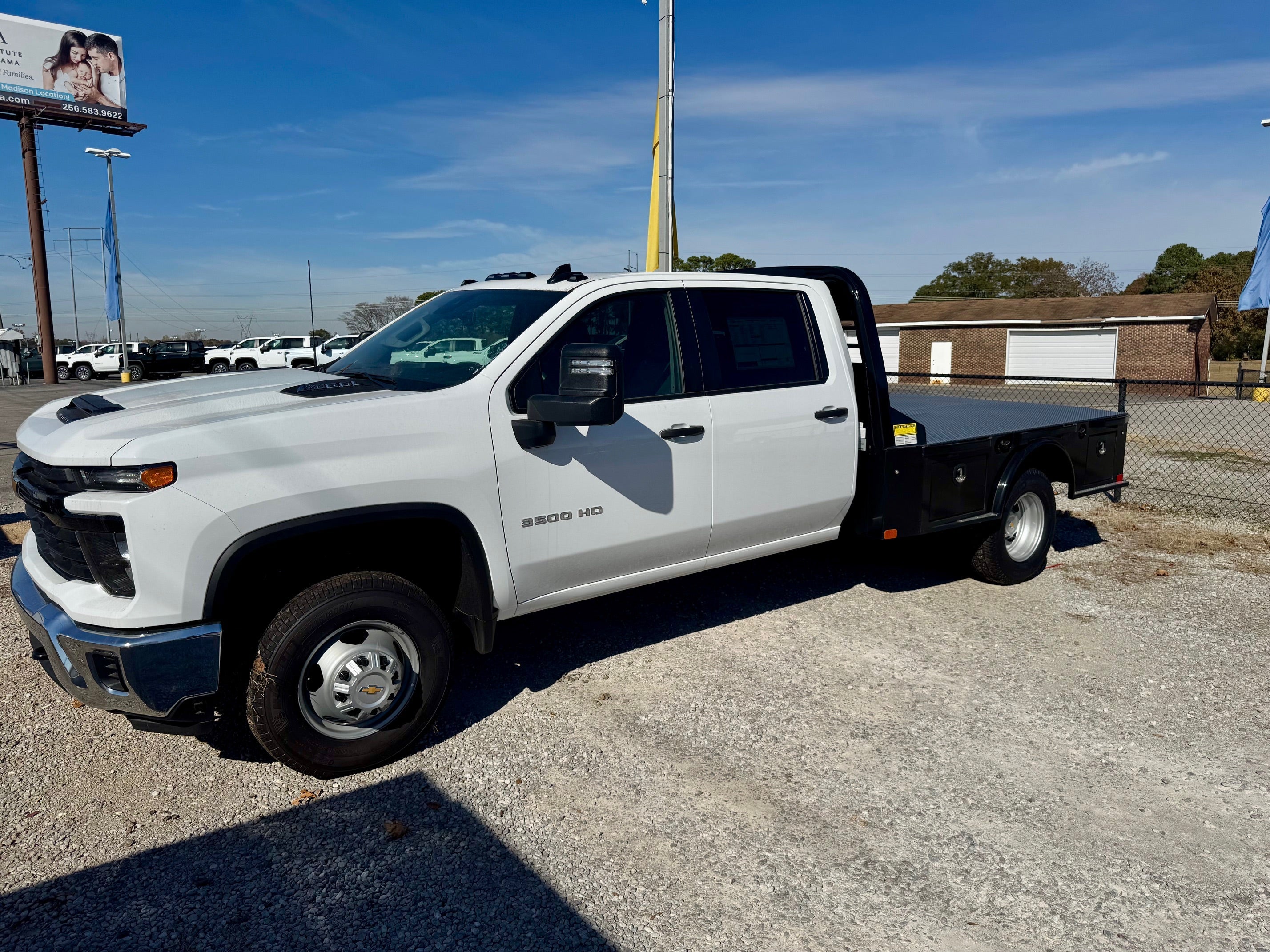 Summit White 2026 Chevrolet Silverado 3500HD Chassis Pickup Truck Four-Wheel Drive Automatic