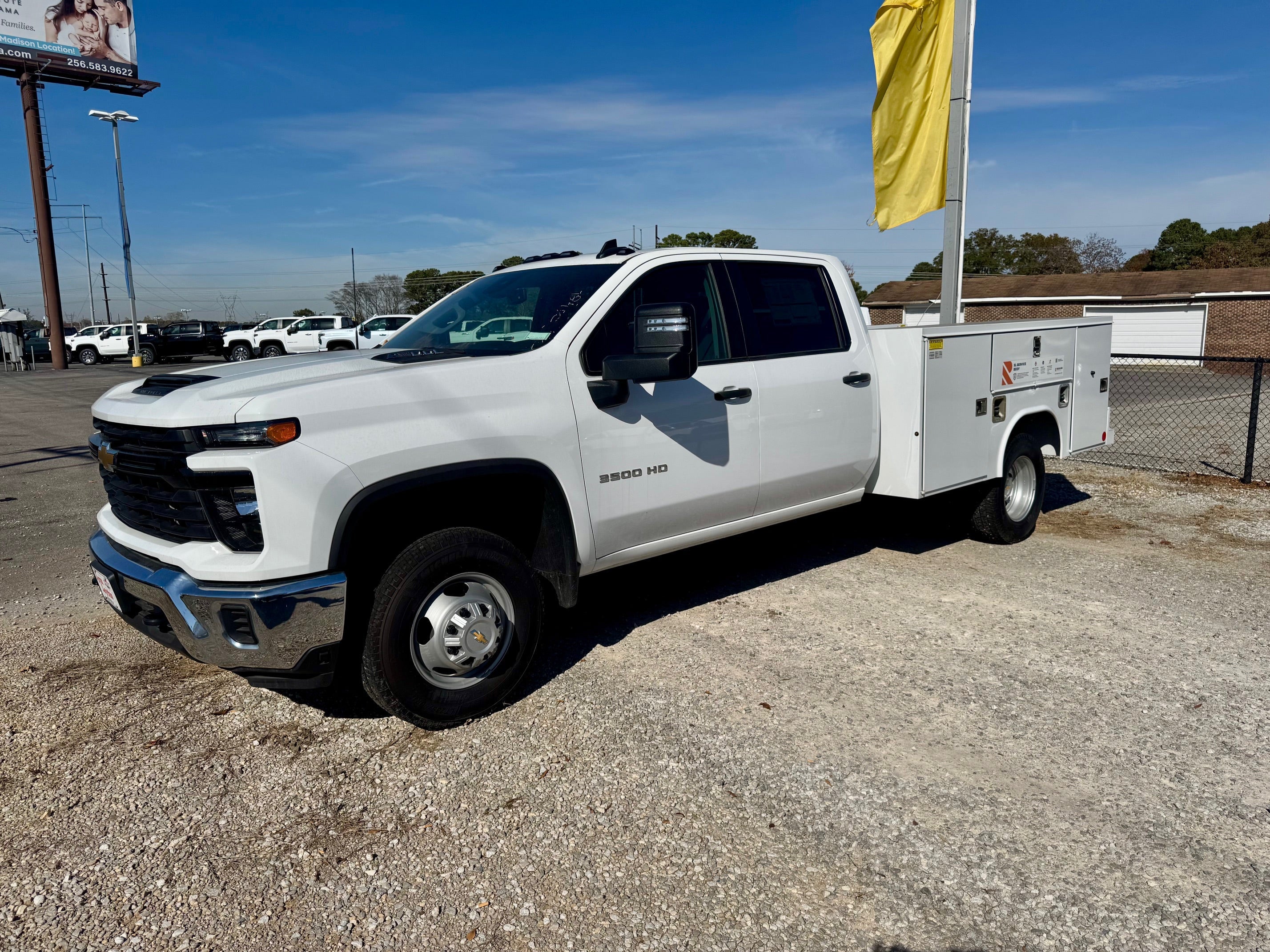 Summit White 2025 Chevrolet Silverado 3500HD Chassis Pickup Truck Four-Wheel Drive Automatic