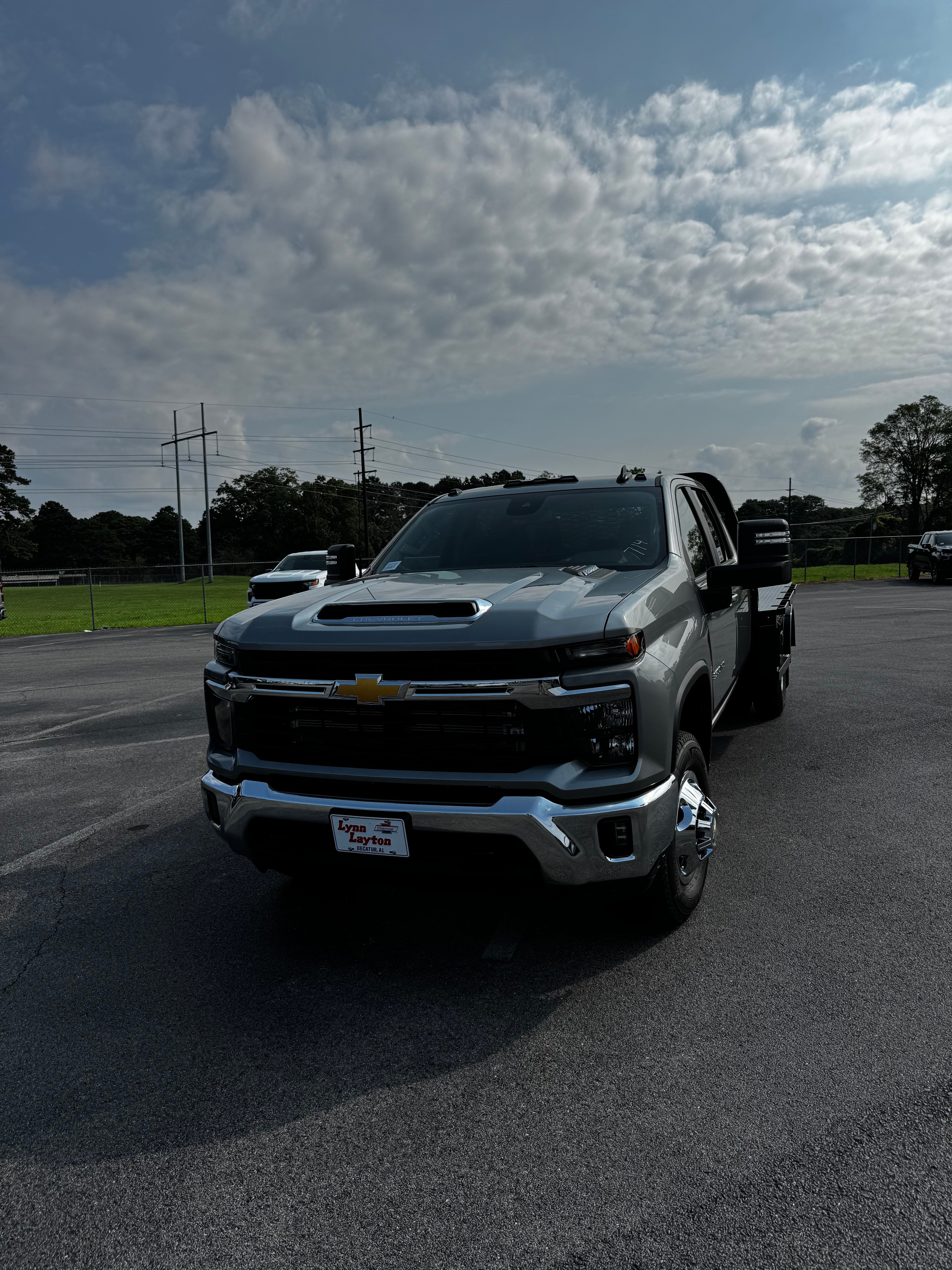 Sterling Gray Metallic 2026 Chevrolet Silverado 3500HD Chassis Pickup Truck Four-Wheel Drive Automatic