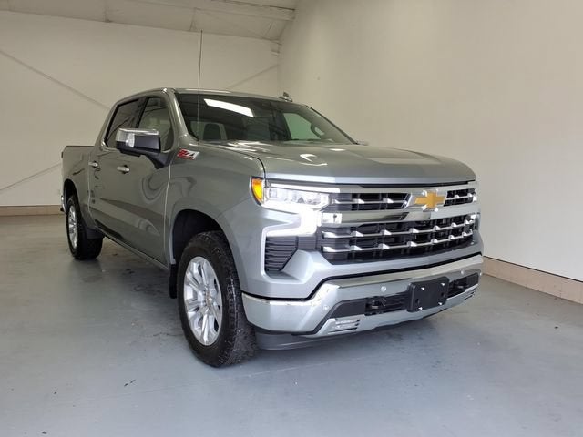 2026 Chevrolet Silverado 1500 LTZ Crew Cab 4WD