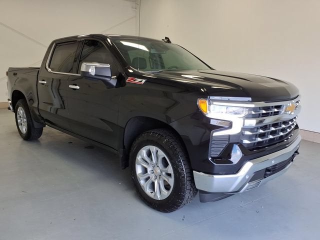 2025 Chevrolet Silverado 1500 LTZ Crew Cab 4WD