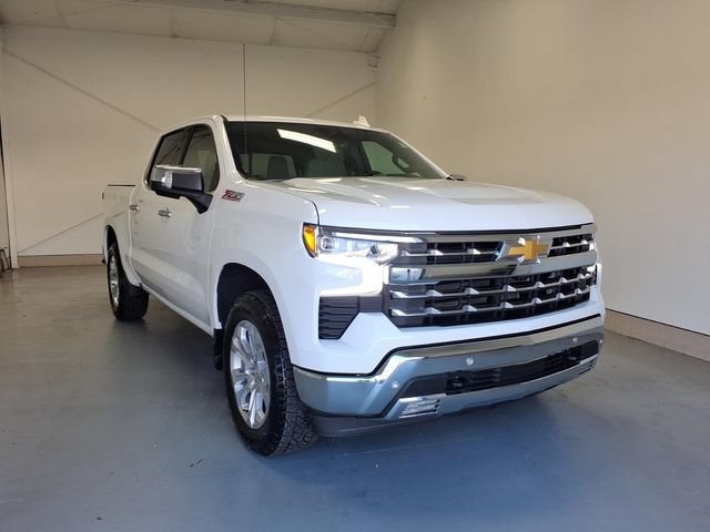 2026 Chevrolet Silverado 1500 LTZ Crew Cab 4WD