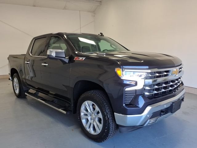 2023 Chevrolet Silverado 1500 LTZ Crew Cab 4WD