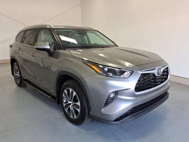  2026 Toyota Highlander Hybrid XLE AWD   