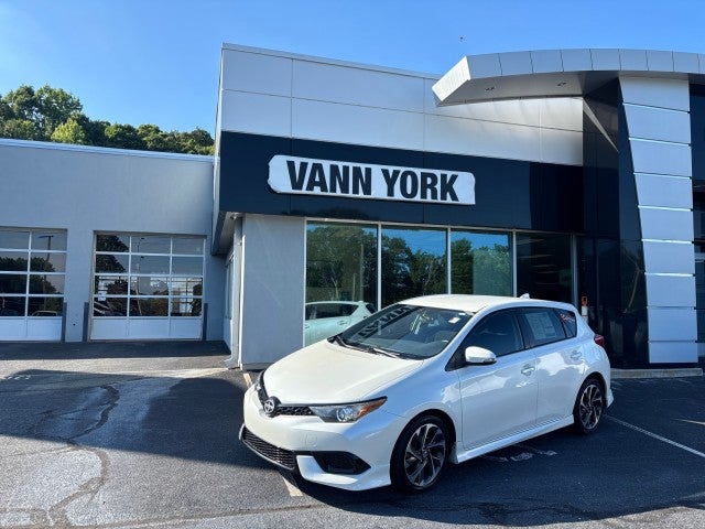 White (Blizzard Pearl) 2016 Scion iM Hatchback Front-Wheel Drive Automatic