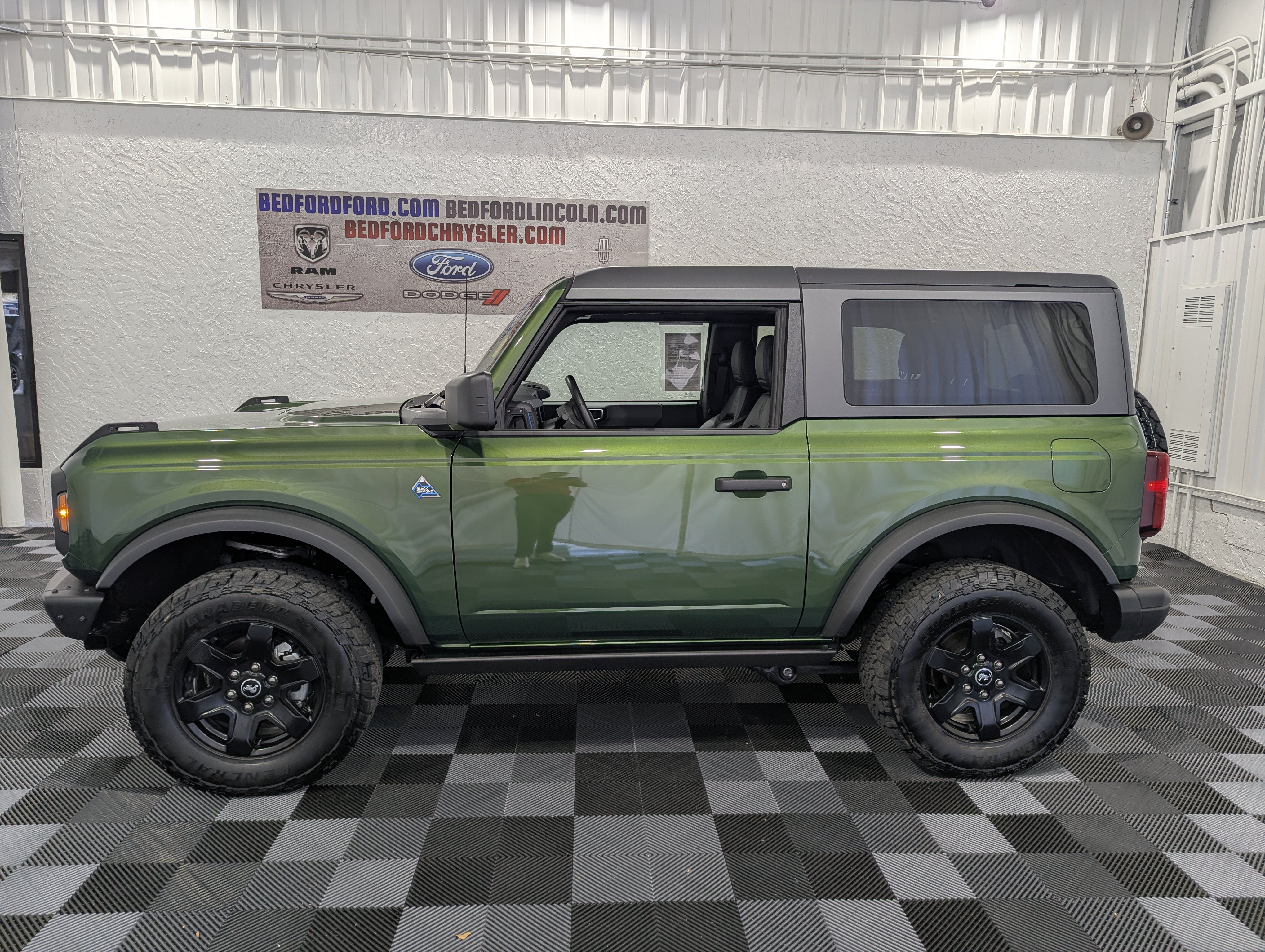 2024 Ford Bronco Black Diamond 2-Door 4WD