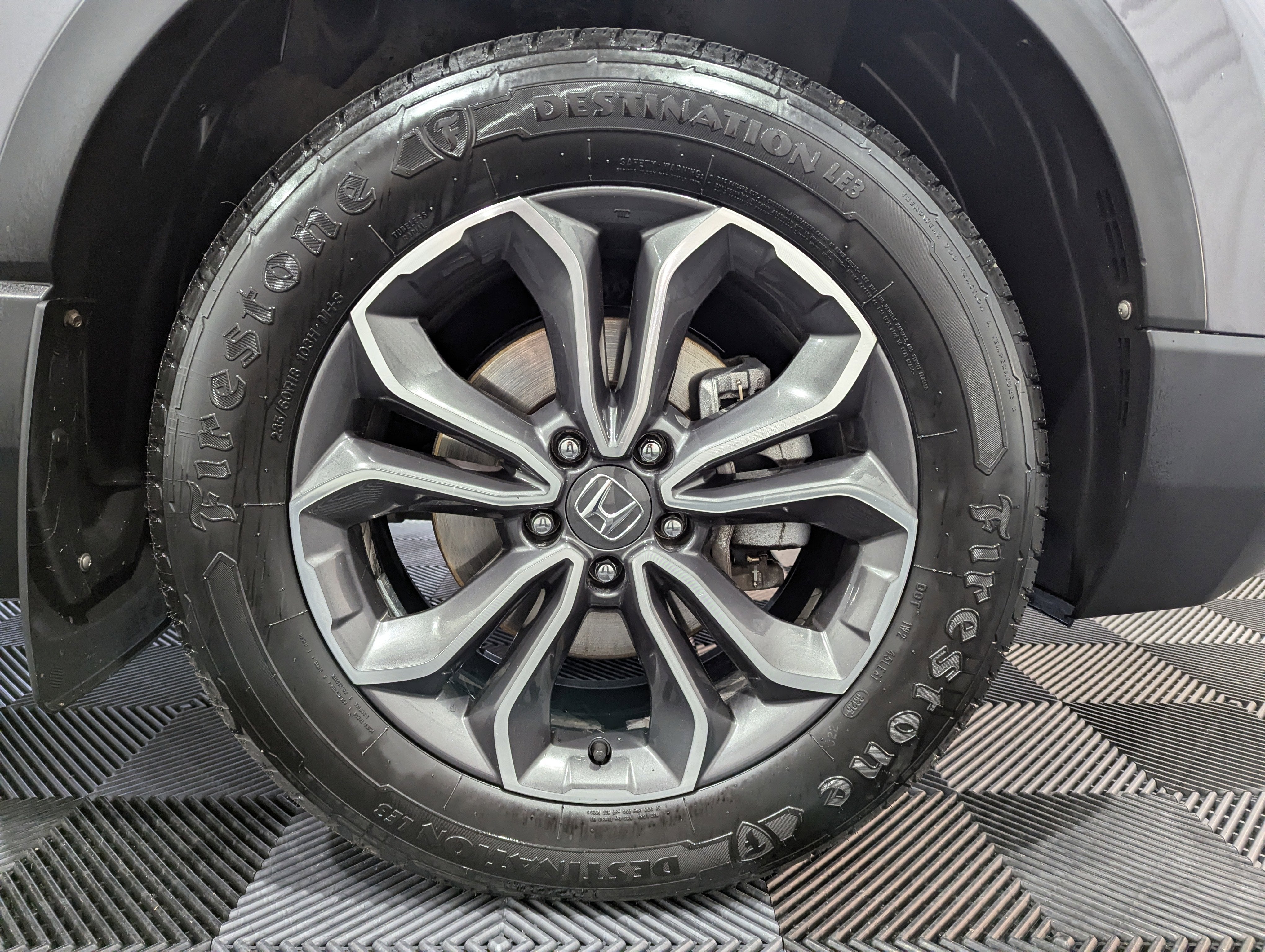 View vehicle photo 6