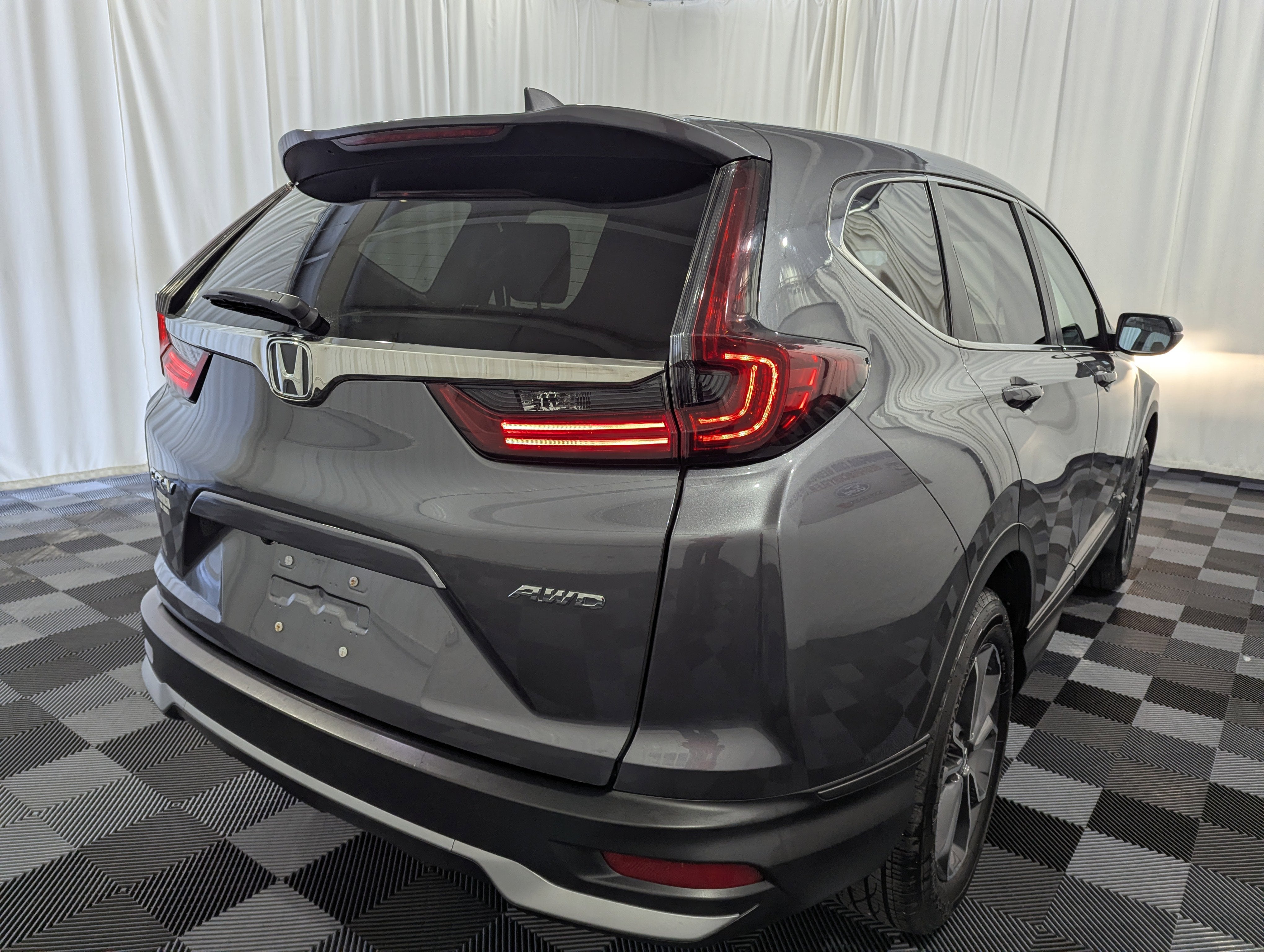 View vehicle photo 7