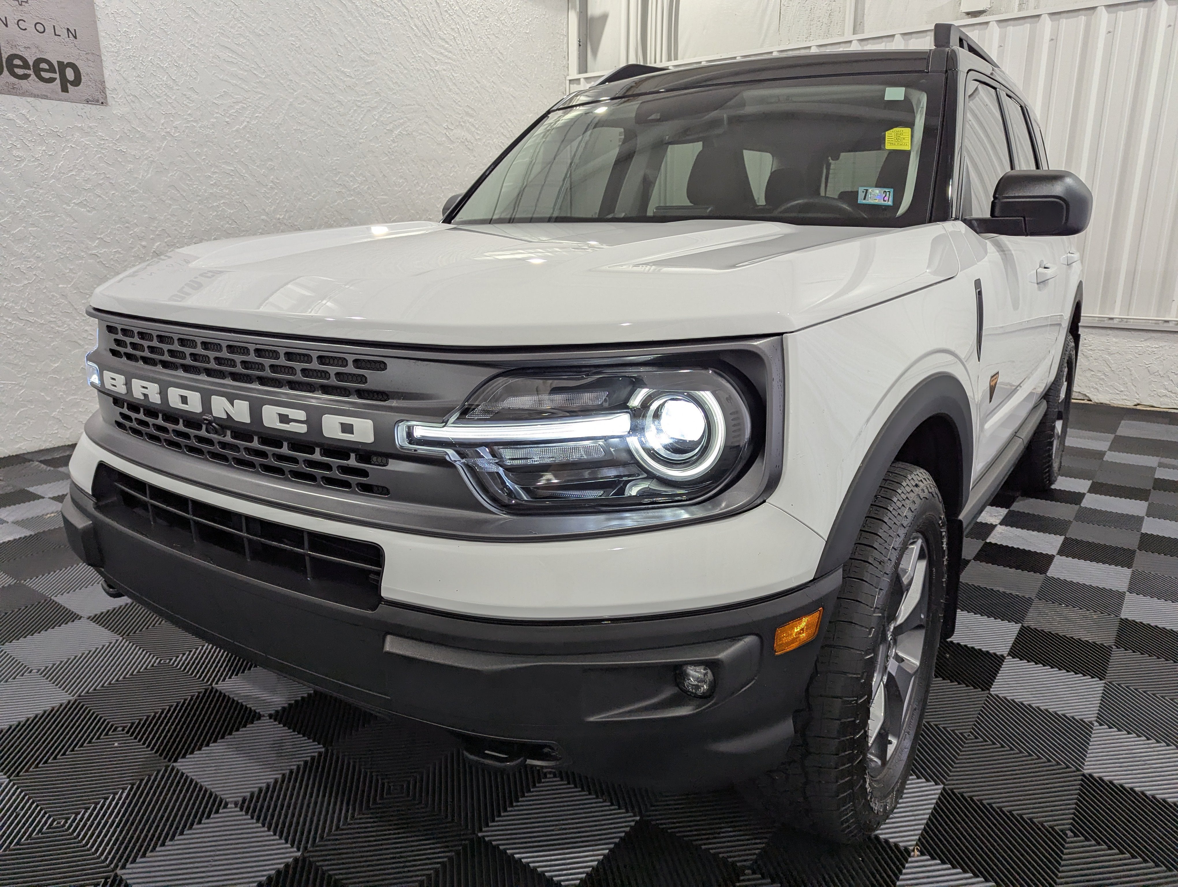View vehicle photo 3