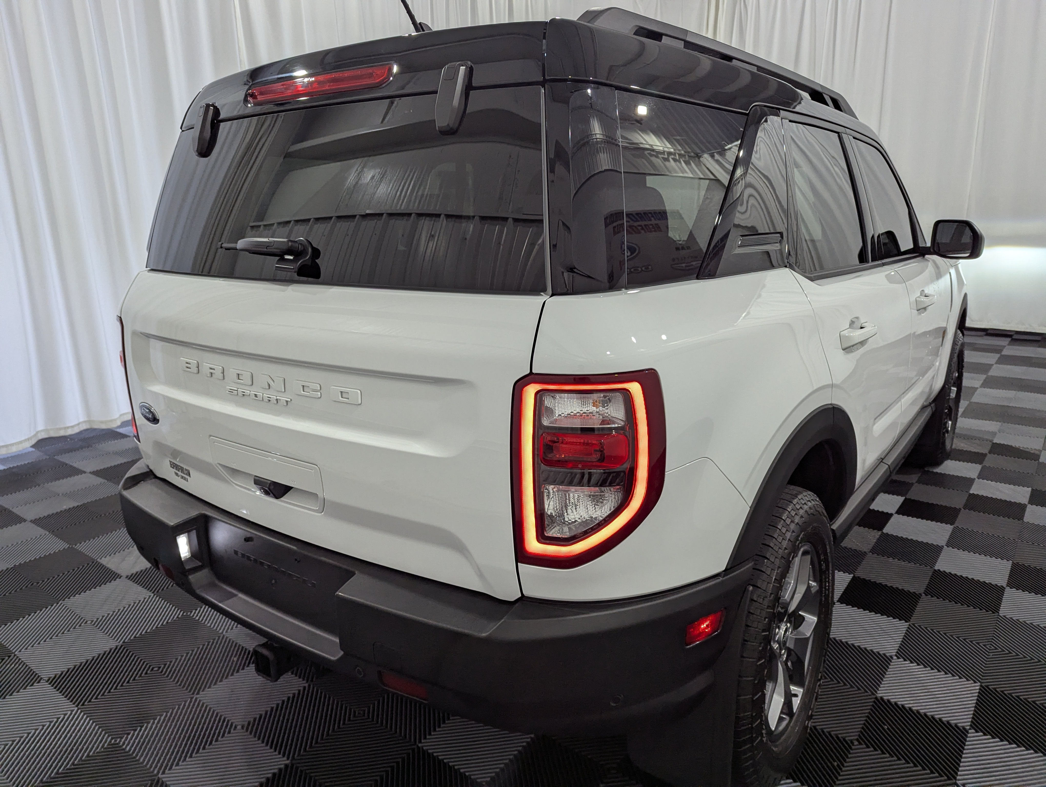 View vehicle photo 7