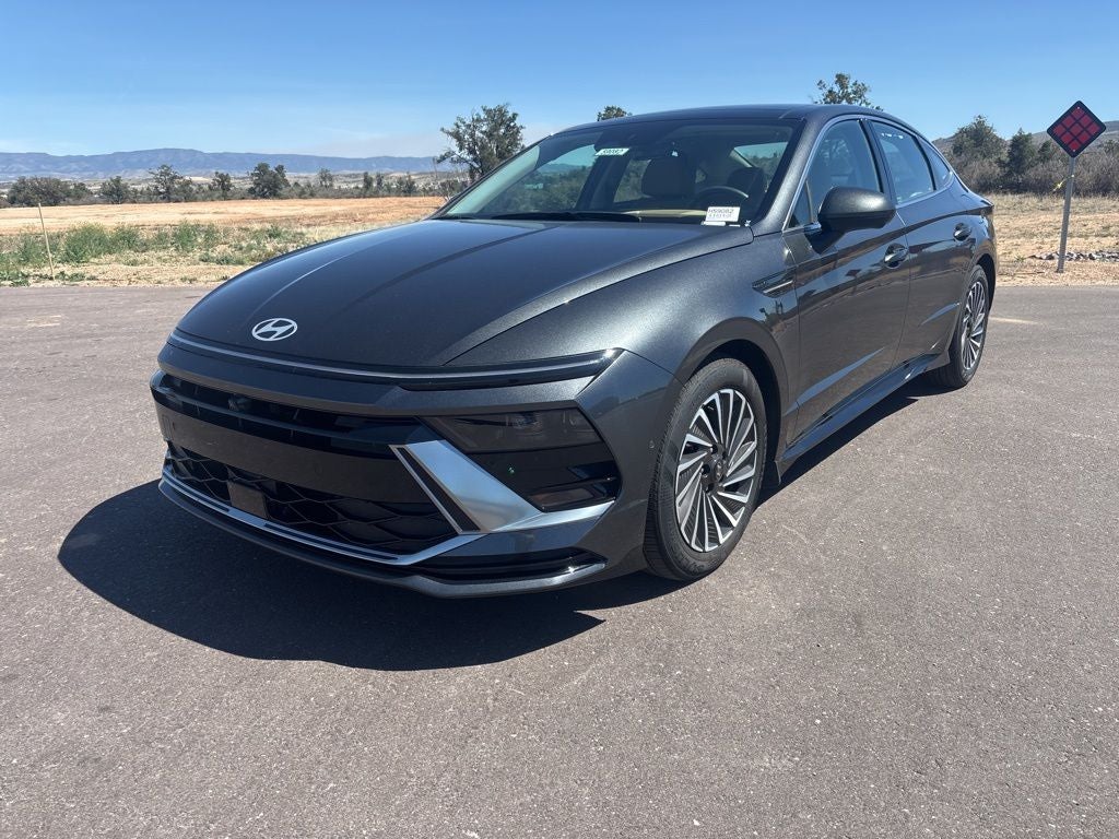 2025 Hyundai SONATA HYBRID