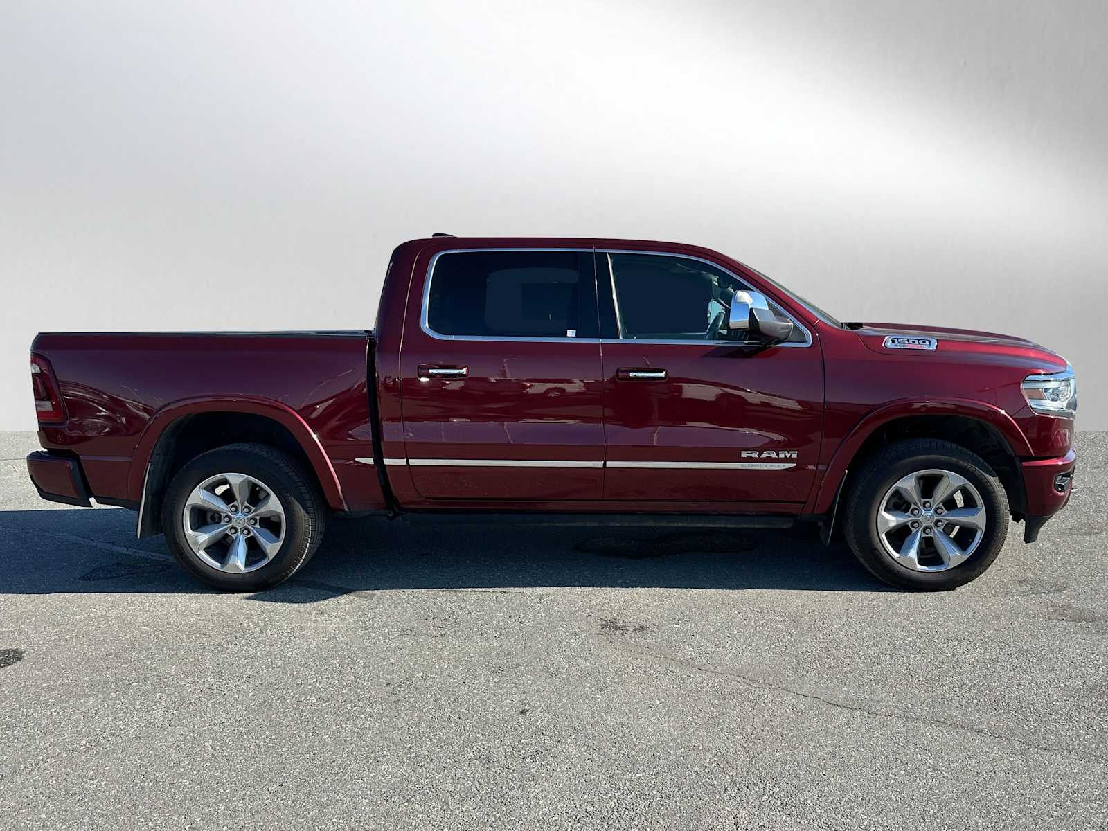 View vehicle photo 2