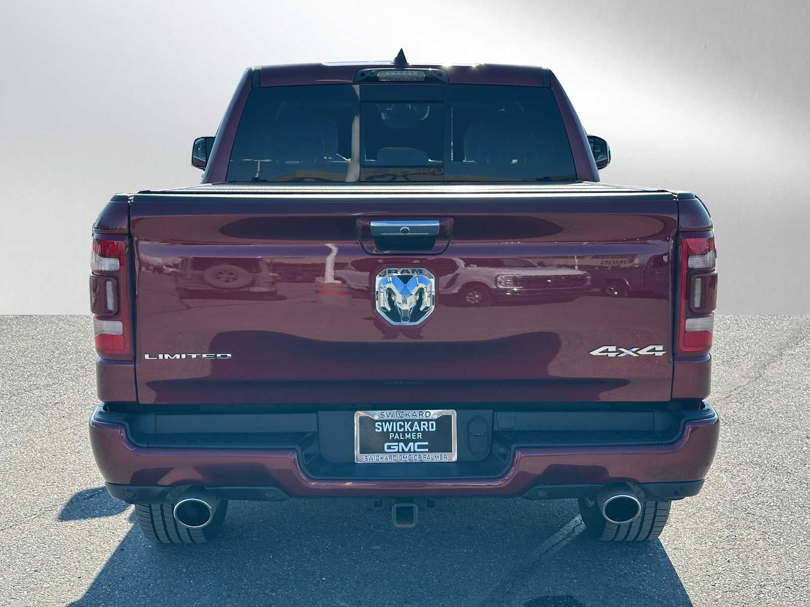 View vehicle photo 4
