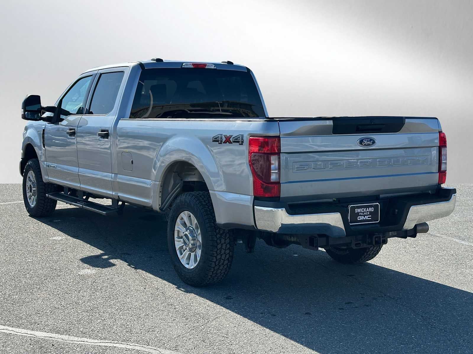 View vehicle photo 5