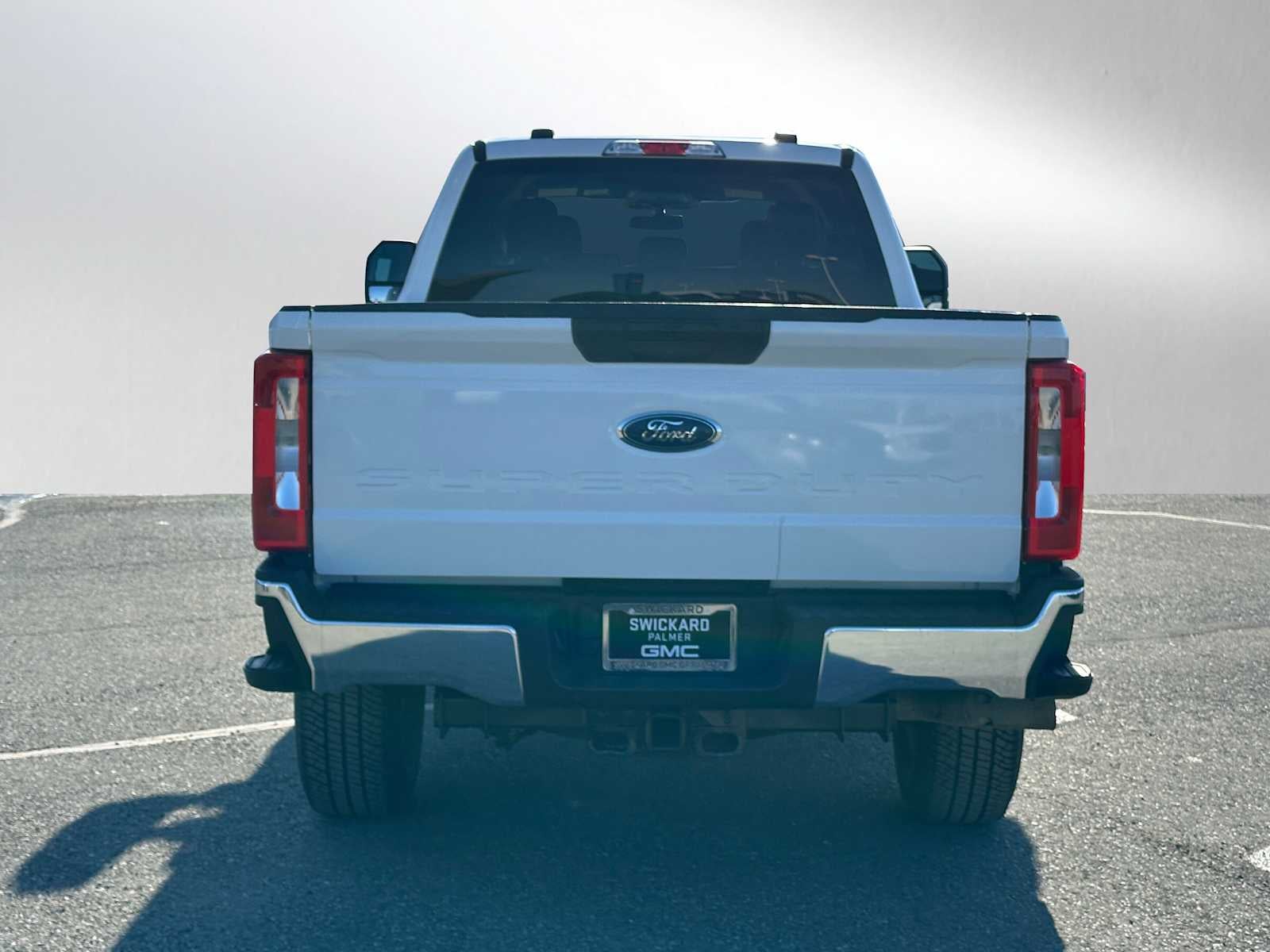 View vehicle photo 4