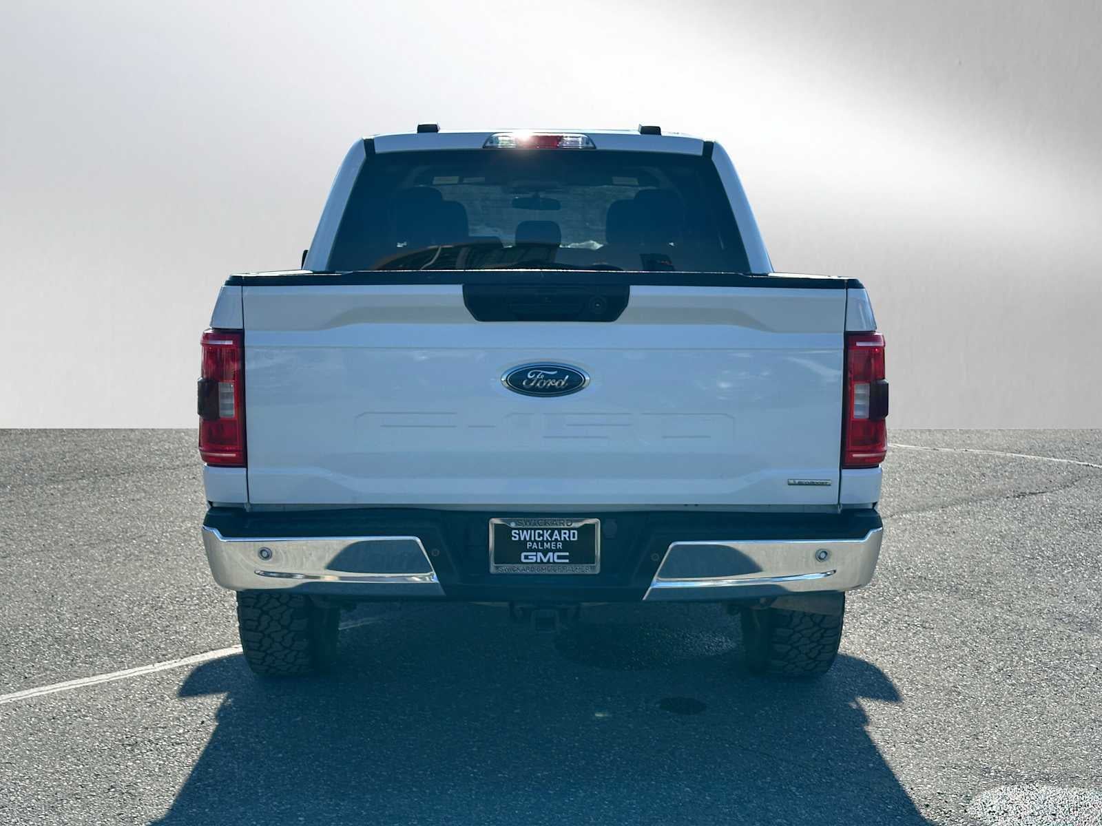 View vehicle photo 4