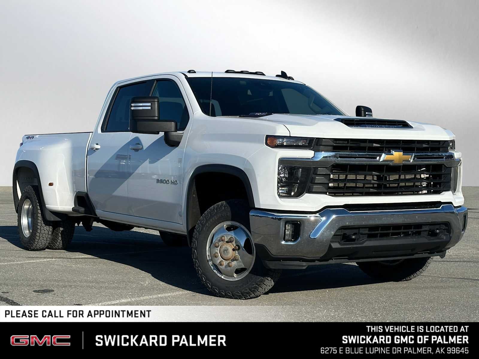 Summit White 2024 Chevrolet Silverado 3500HD Pickup Truck Four-Wheel Drive Automatic