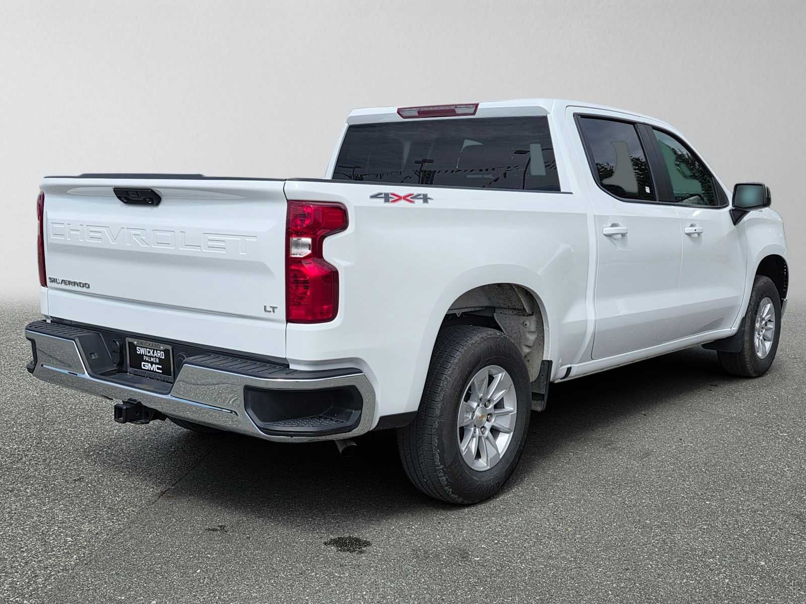 View vehicle photo 3