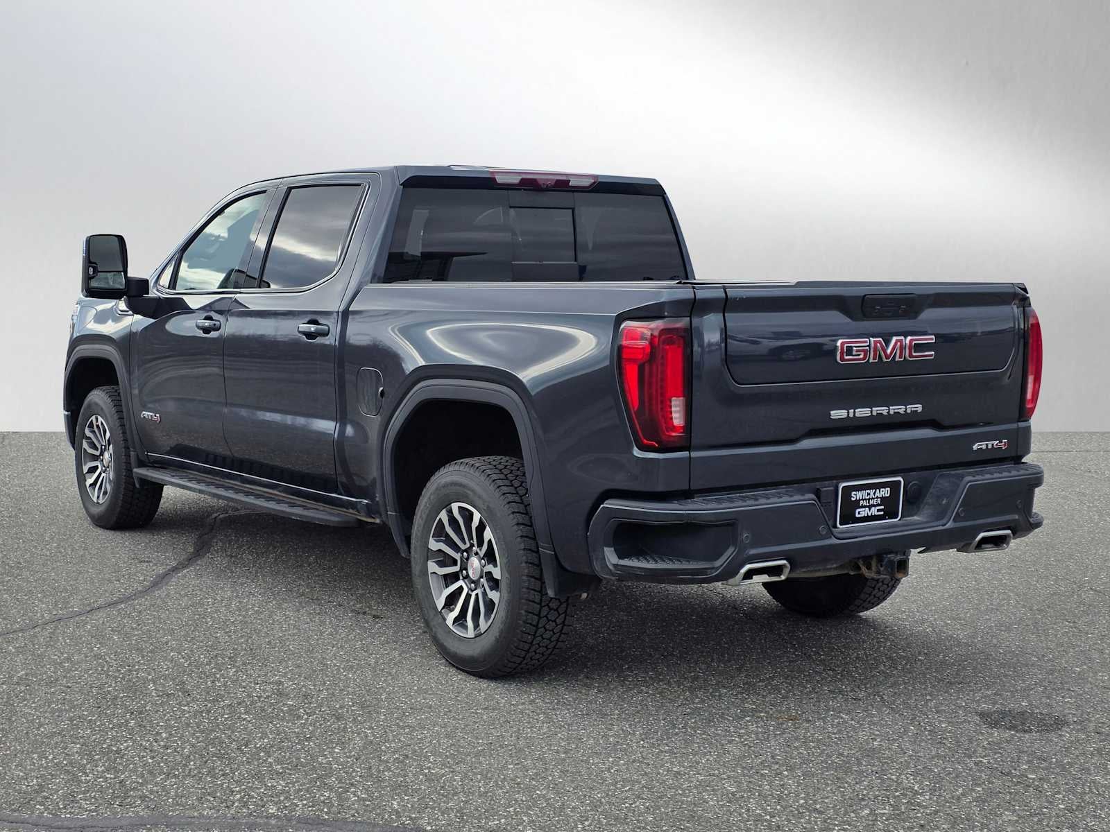 View vehicle photo 5