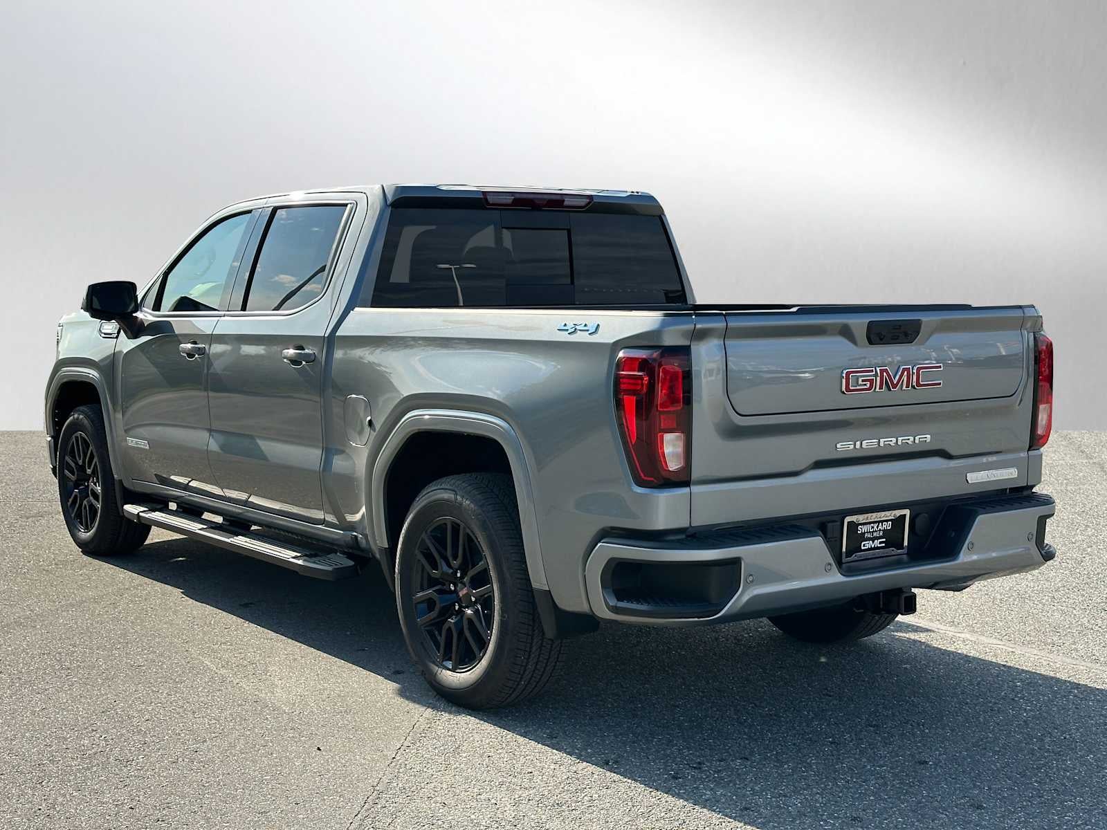 View vehicle photo 5