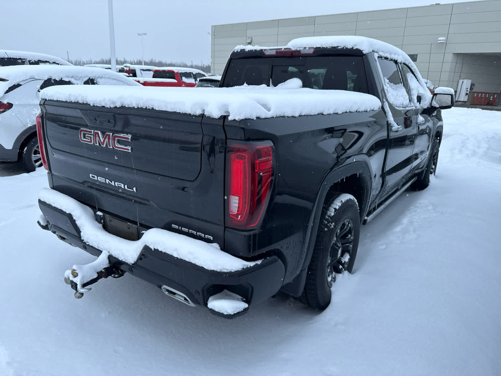 View vehicle photo 4