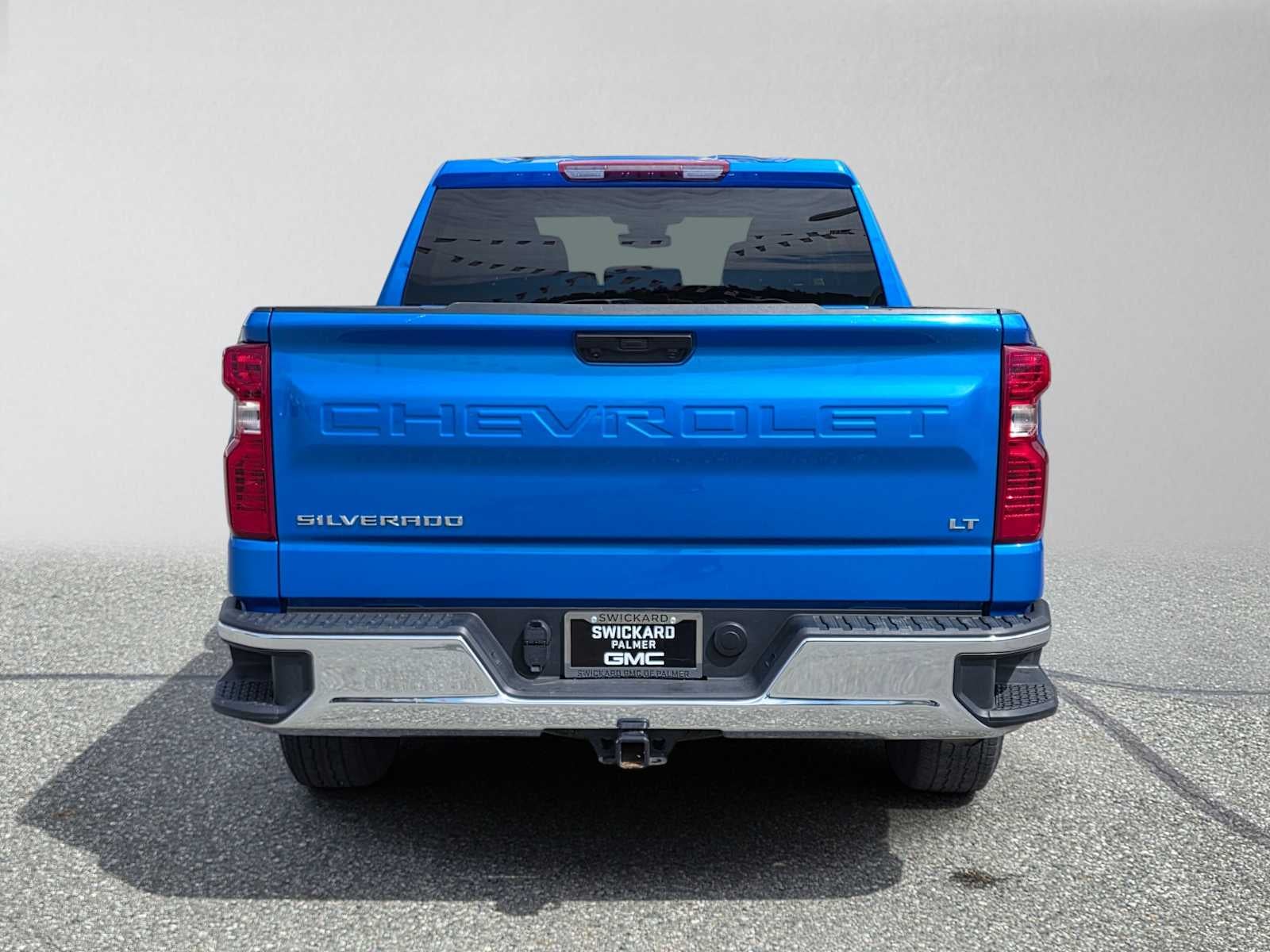 View vehicle photo 4