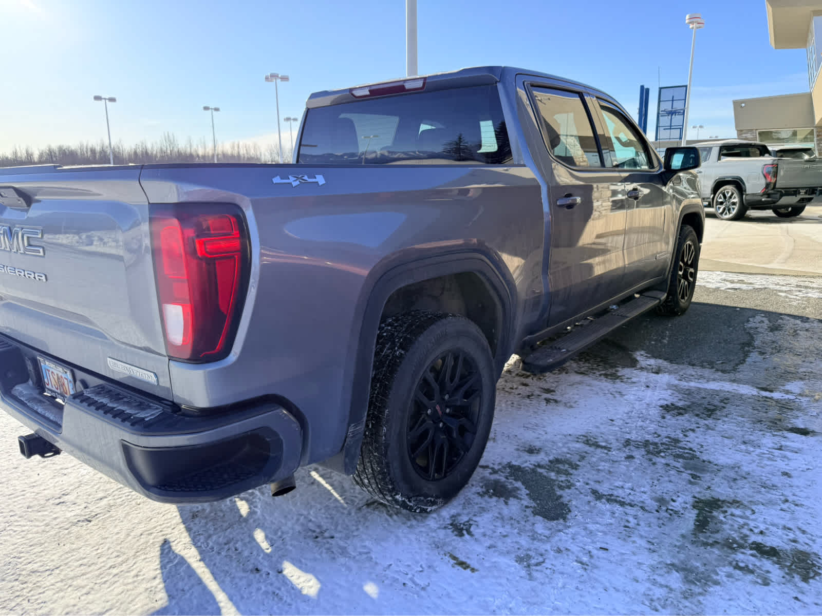 View vehicle photo 2