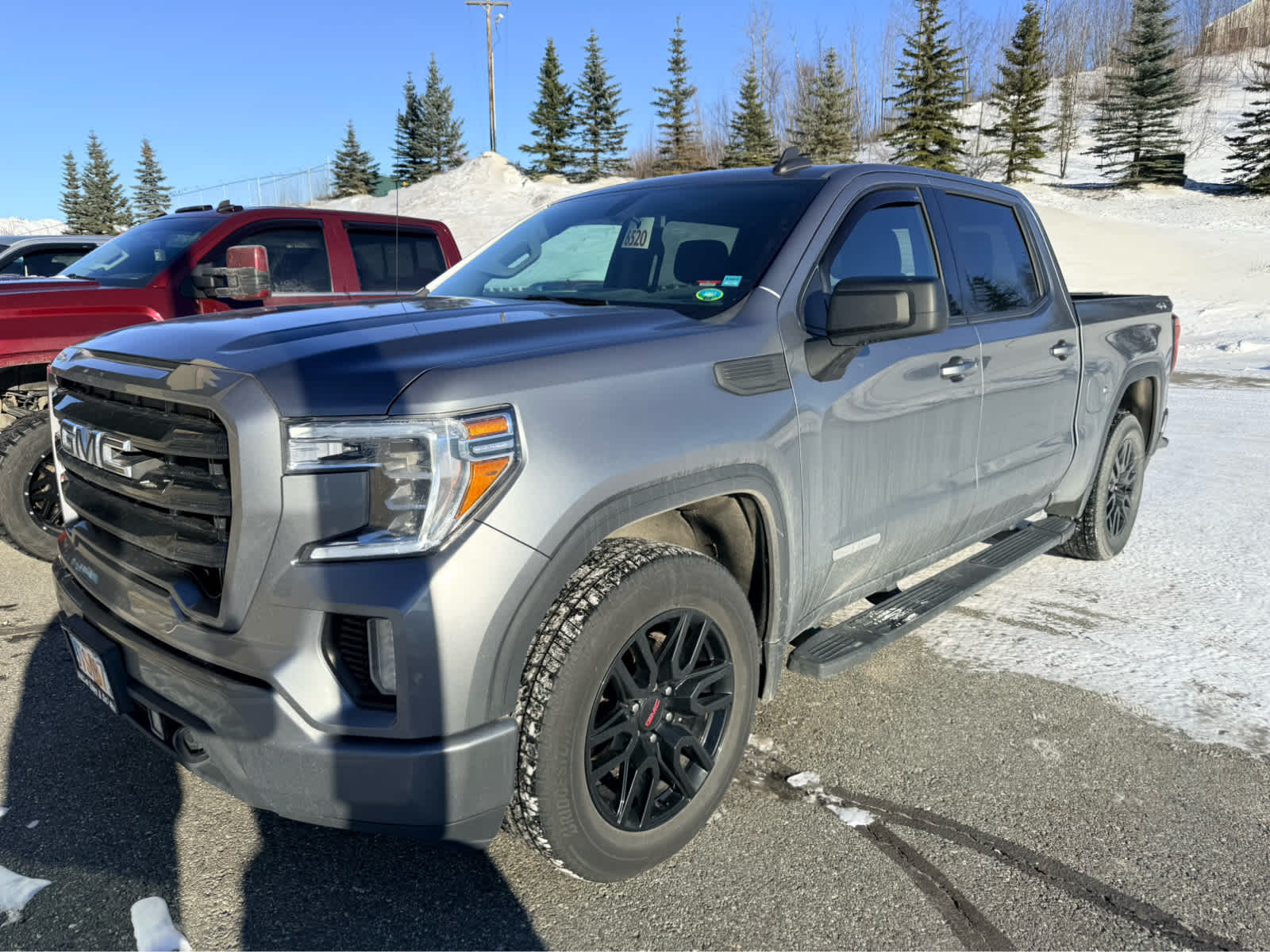 View vehicle photo 4