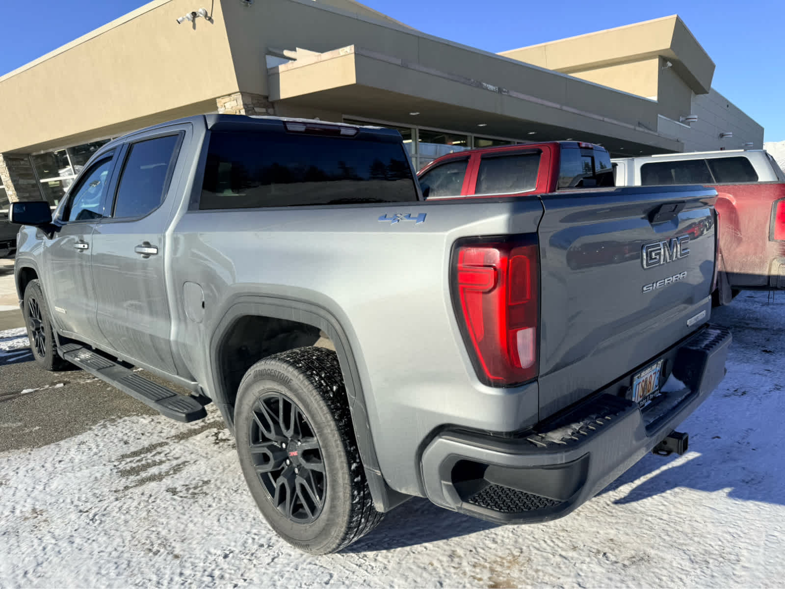 View vehicle photo 5