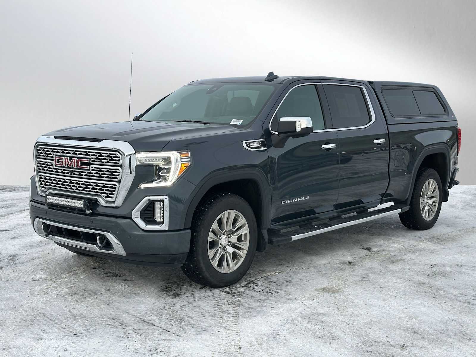 View vehicle photo 7