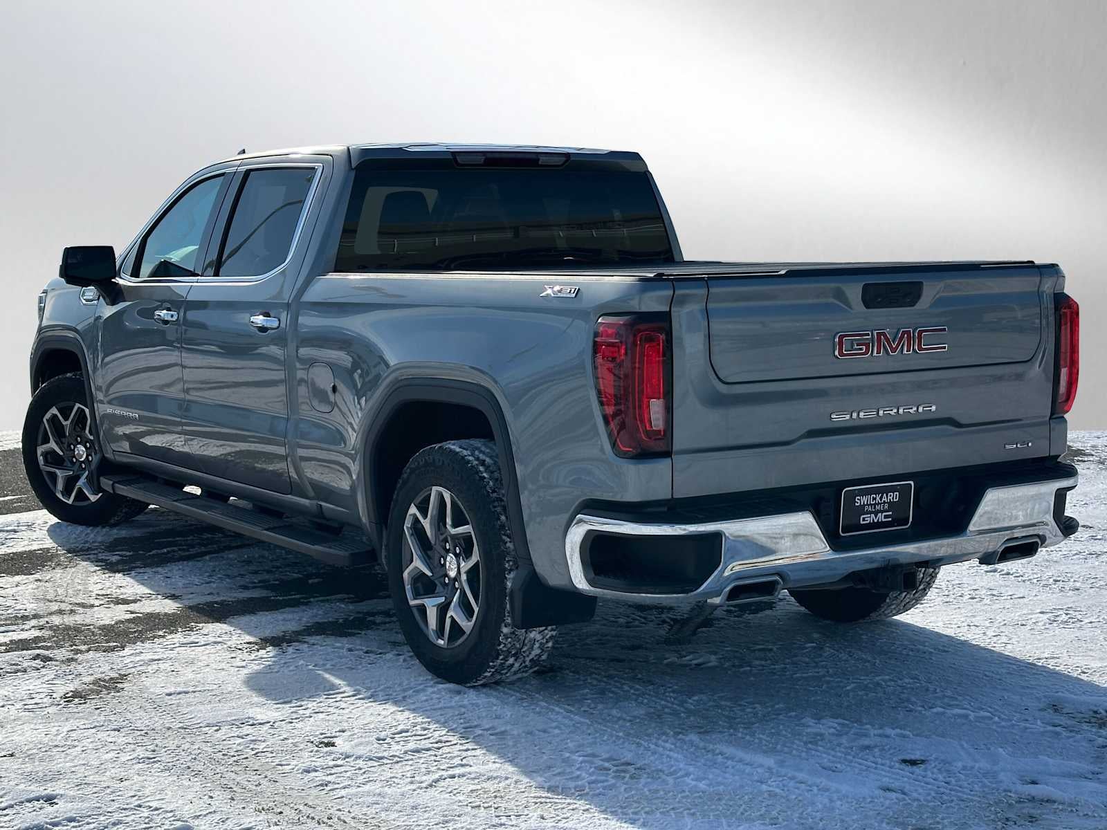 View vehicle photo 5