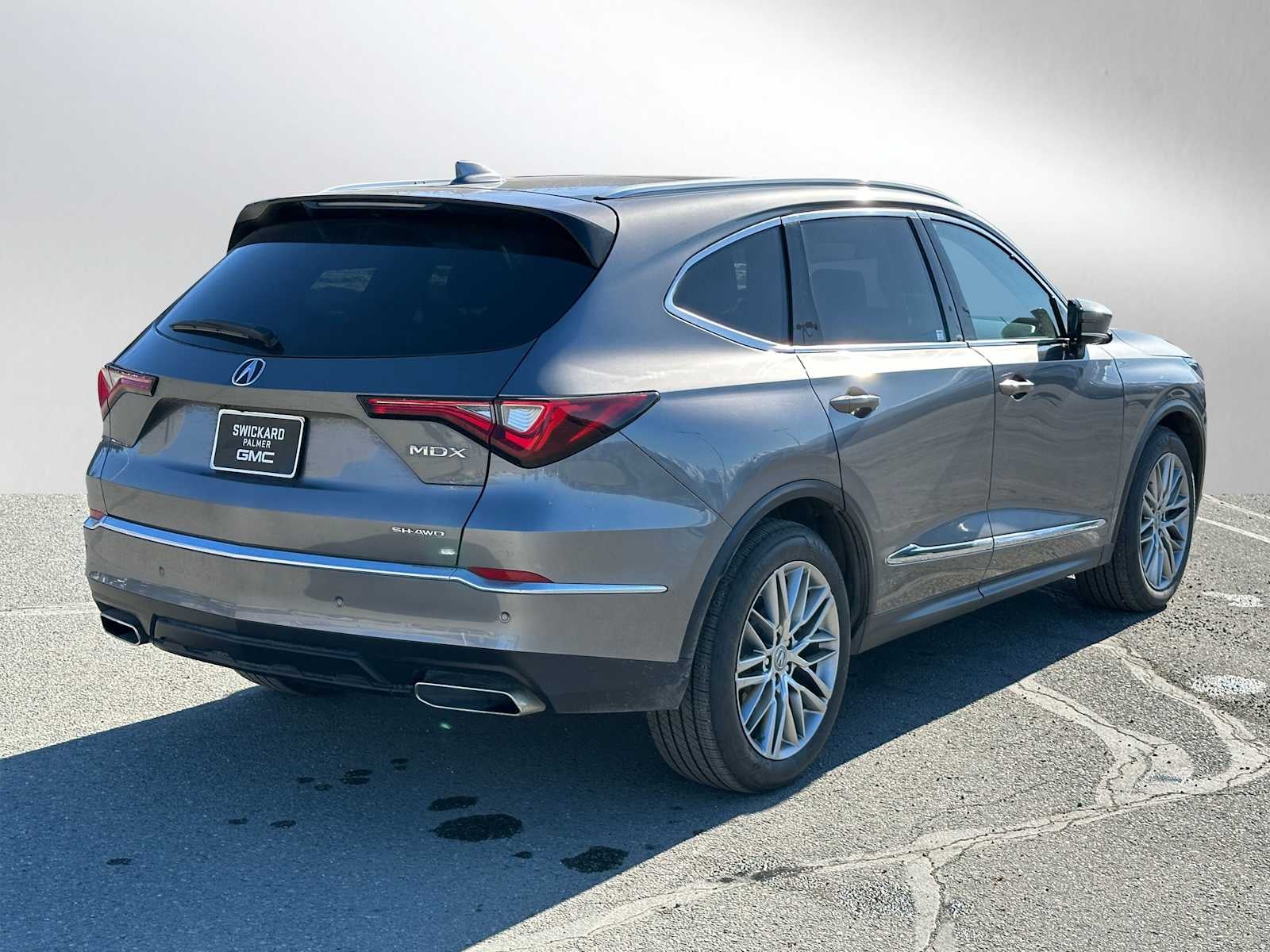 View vehicle photo 3