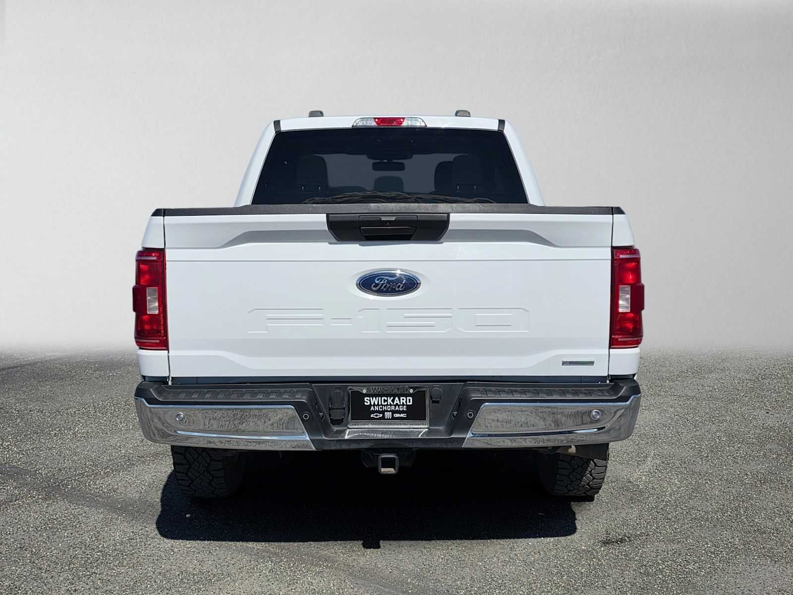 View vehicle photo 4