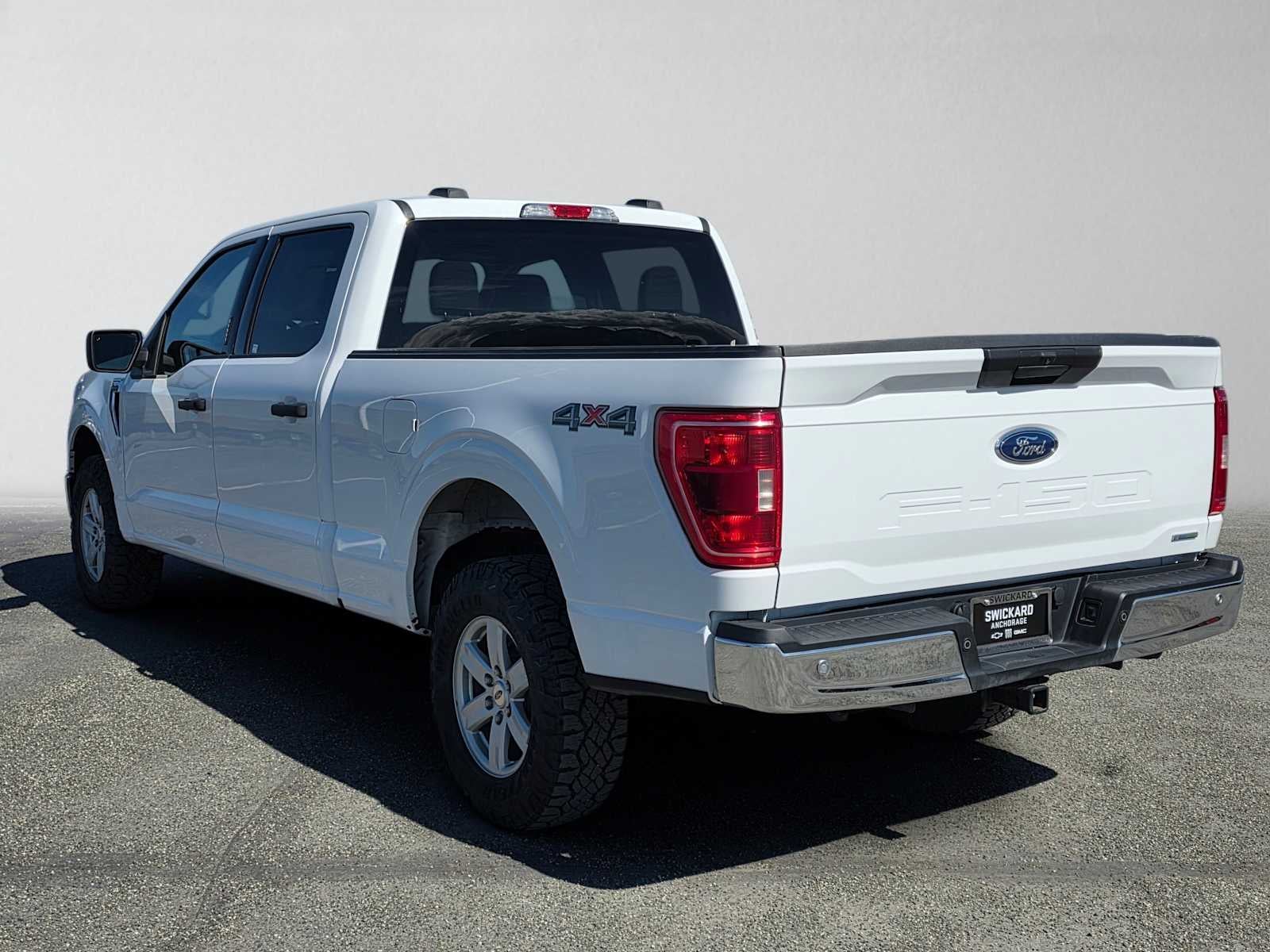 View vehicle photo 5