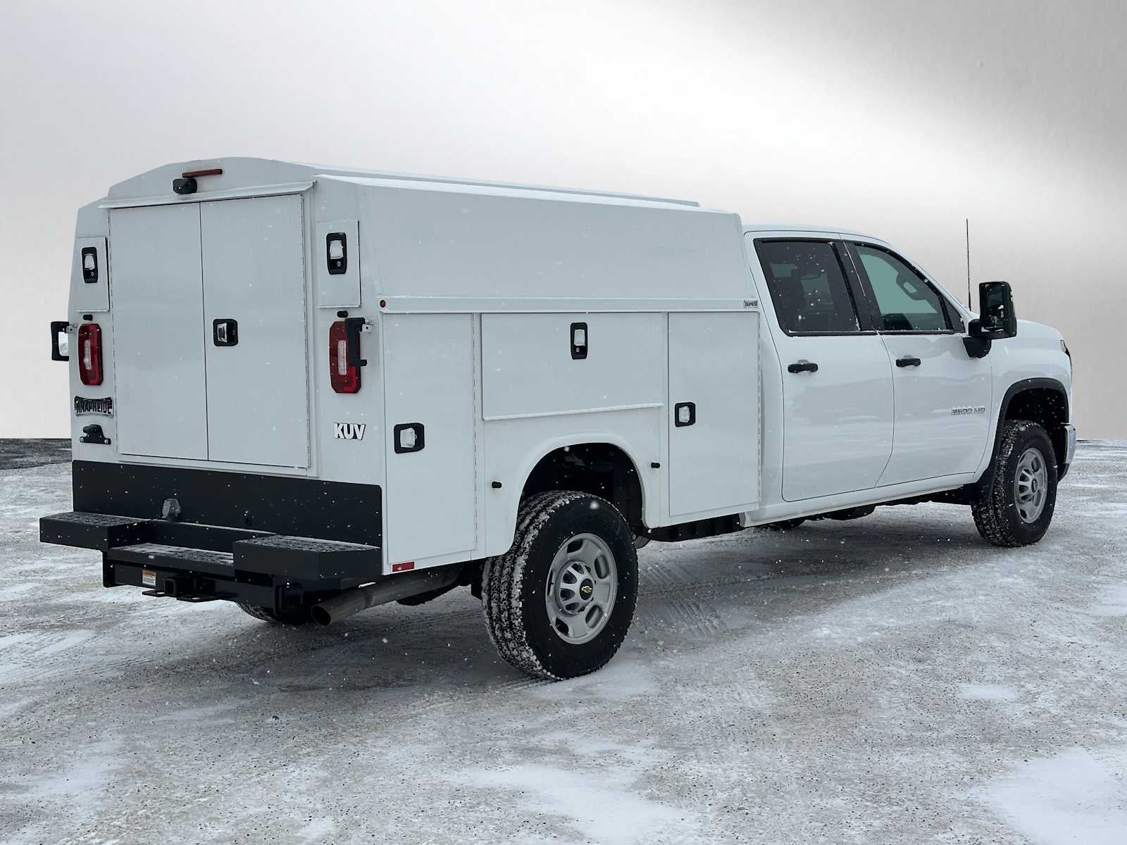 View vehicle photo 3