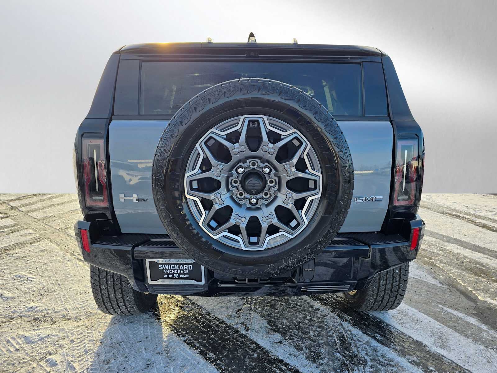 View vehicle photo 6