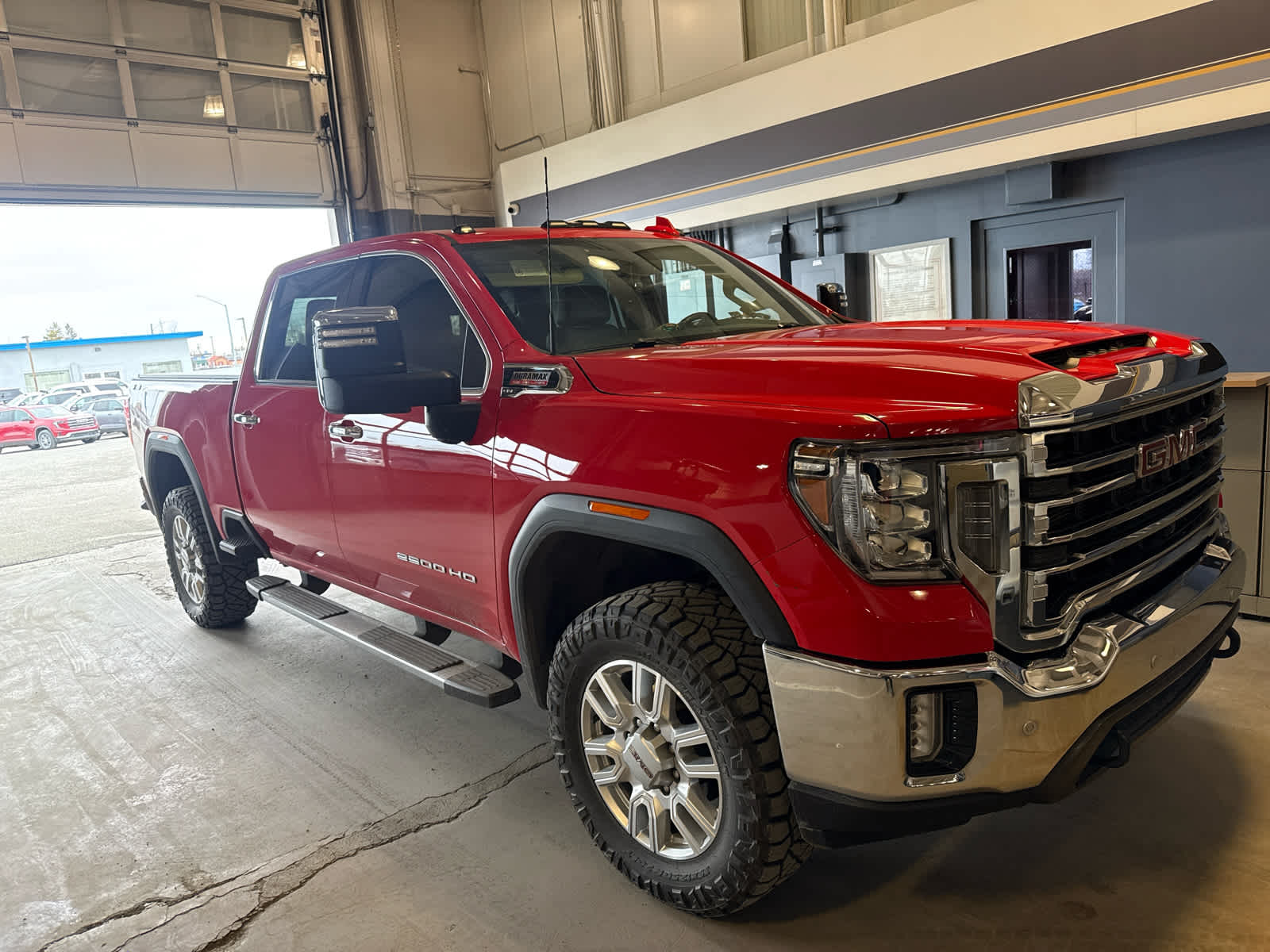 View vehicle photo 2