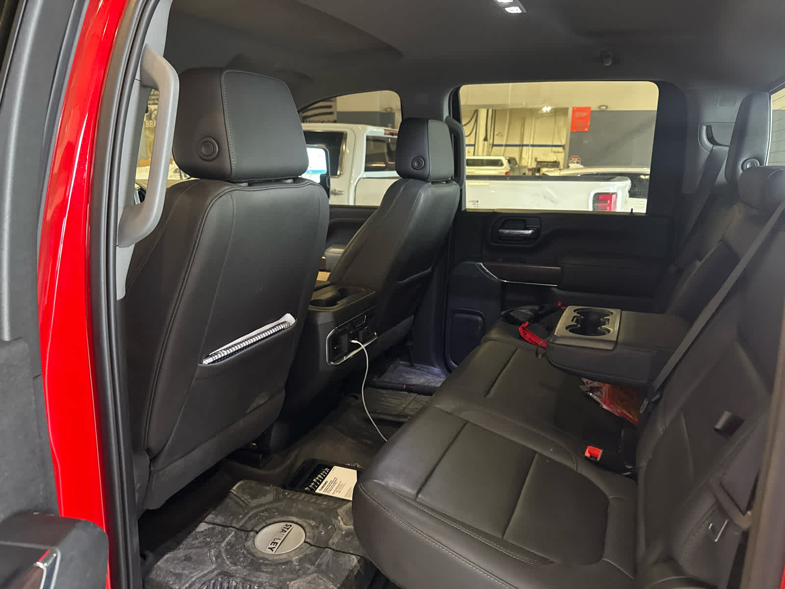 View vehicle photo 6