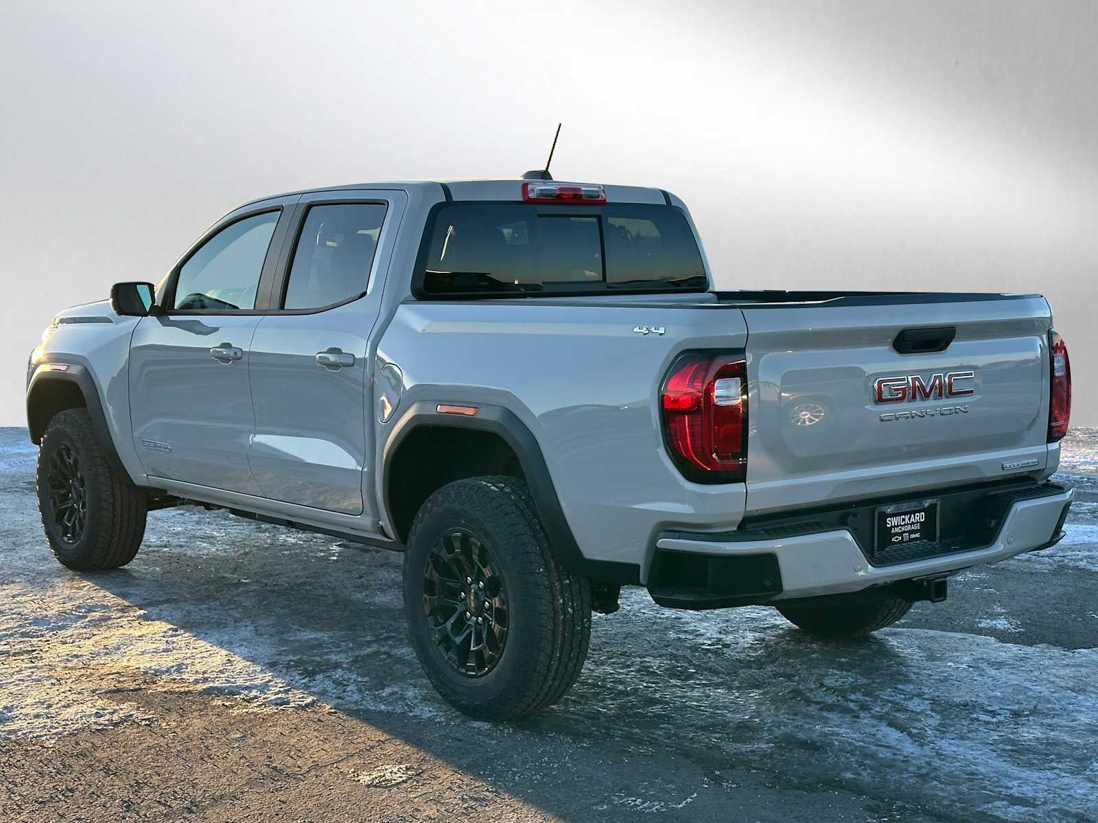 View vehicle photo 5