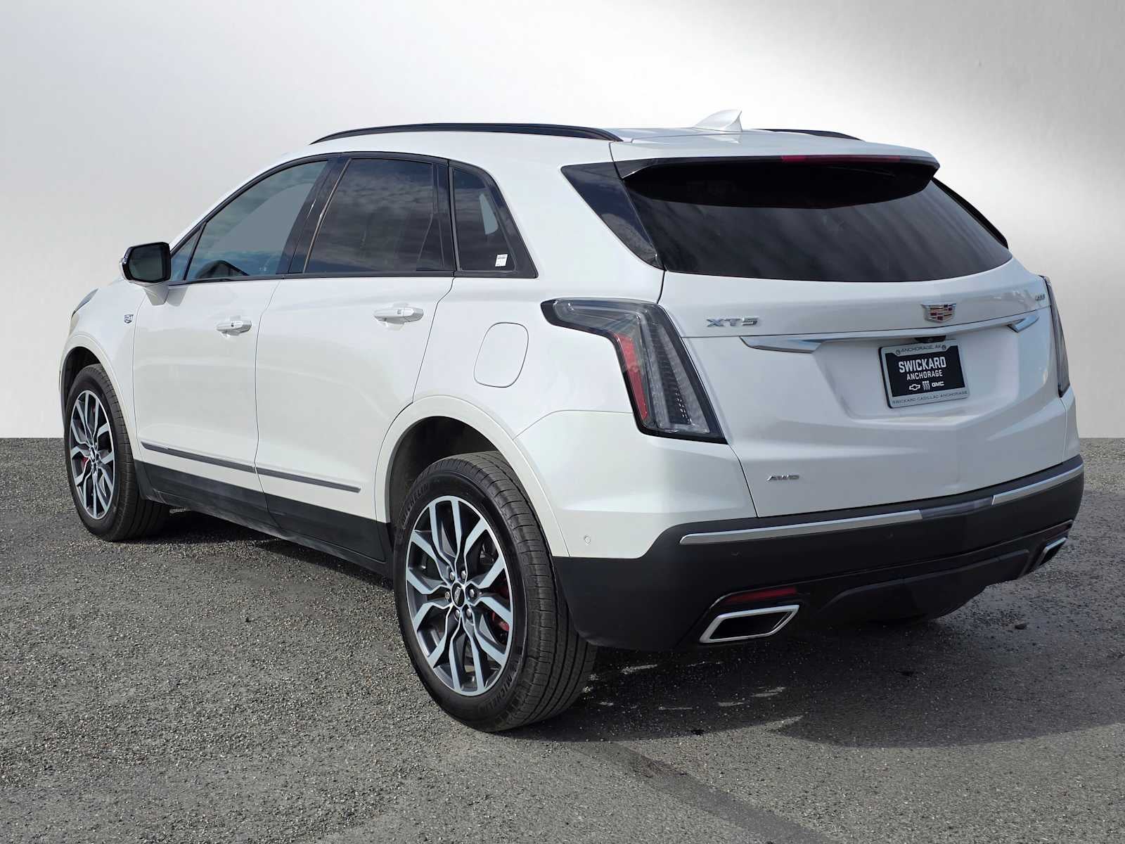 View vehicle photo 5