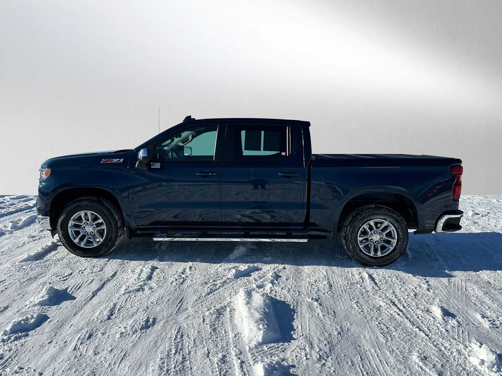 View vehicle photo 6