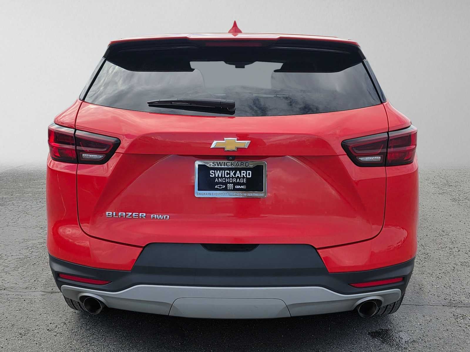 View vehicle photo 4
