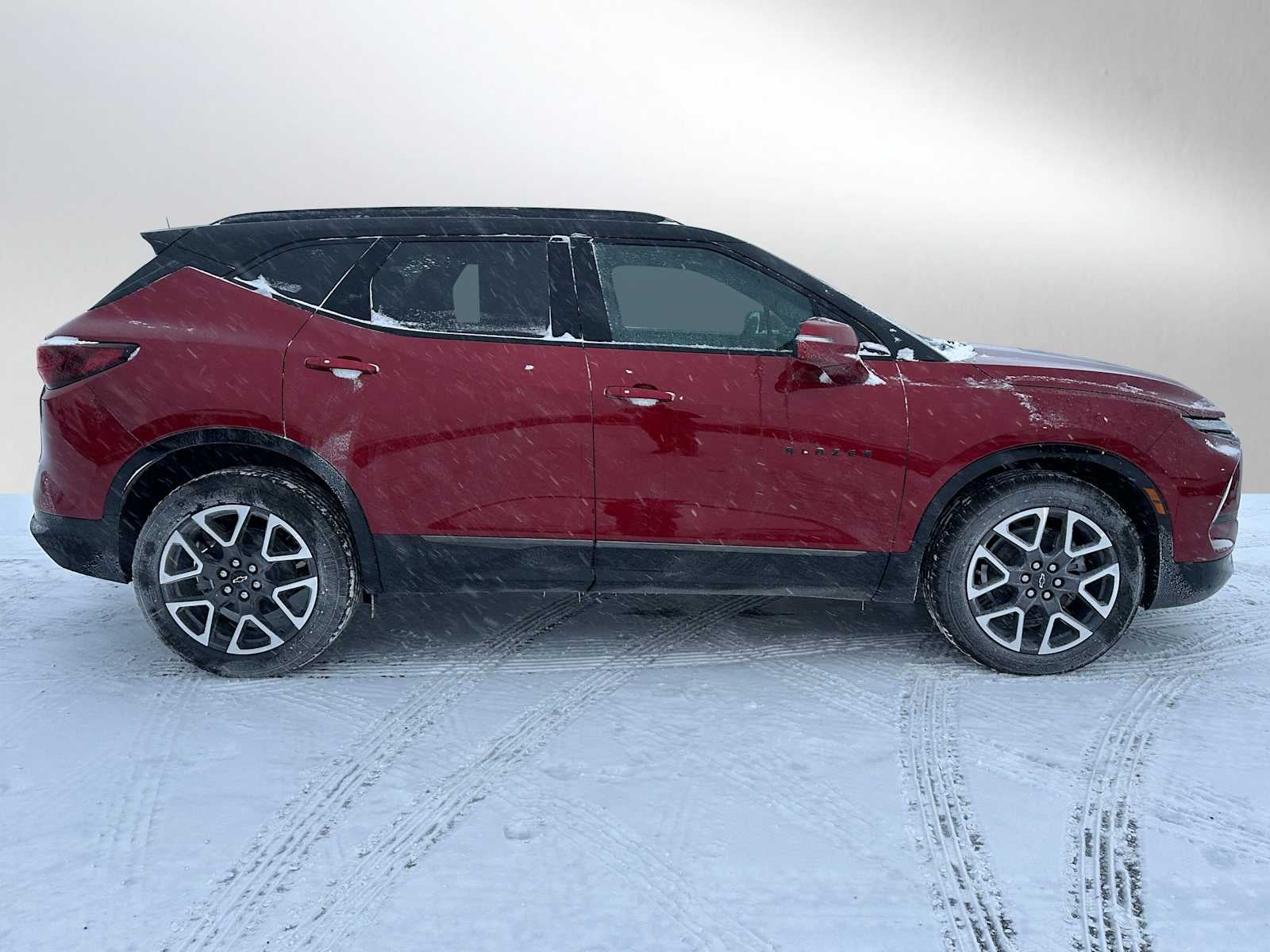 View vehicle photo 2