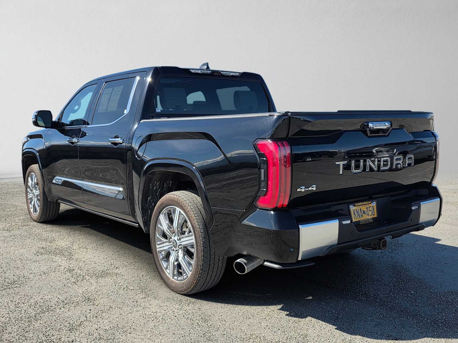 View vehicle photo 5