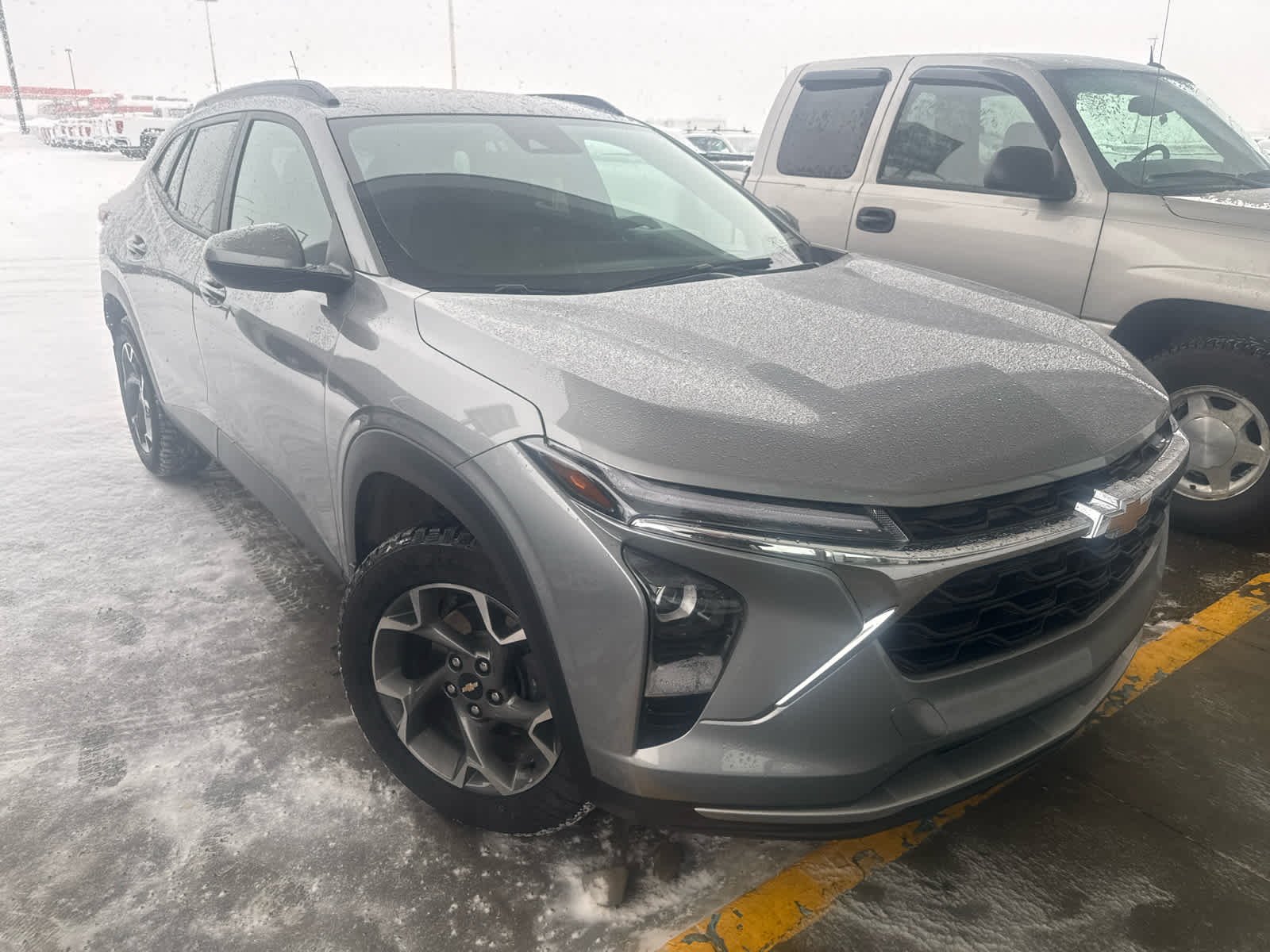 View vehicle photo 2