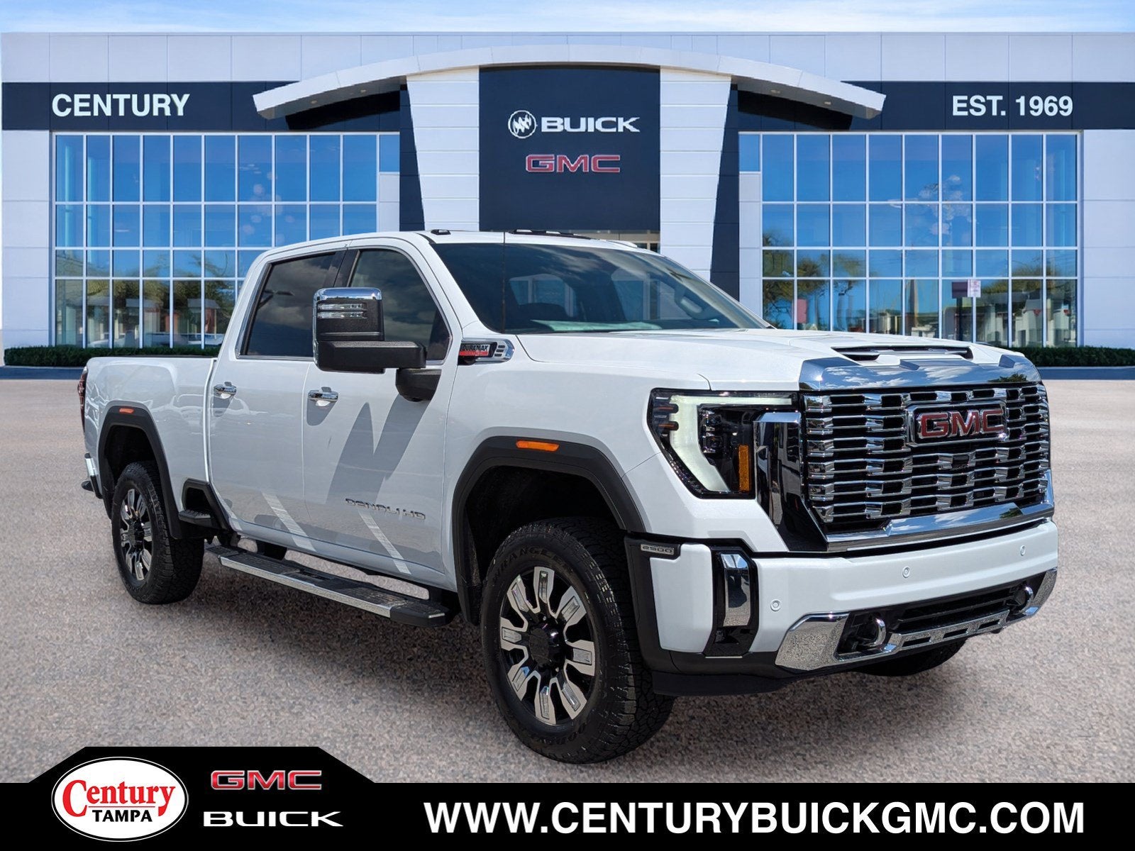 Glacier White Tricoat 2026 GMC Sierra 2500HD Pickup Truck Four-Wheel Drive Automatic