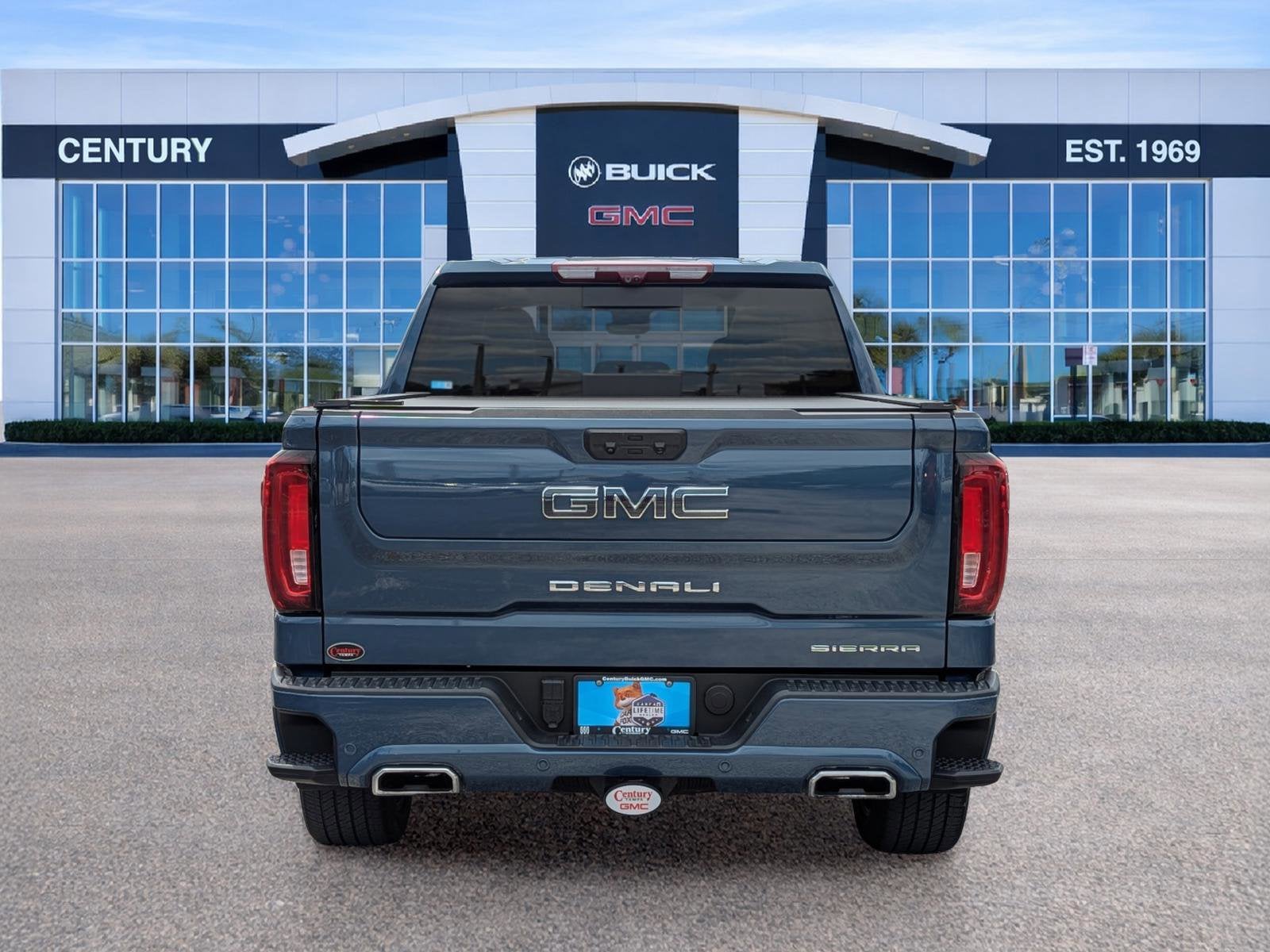 View vehicle photo 4