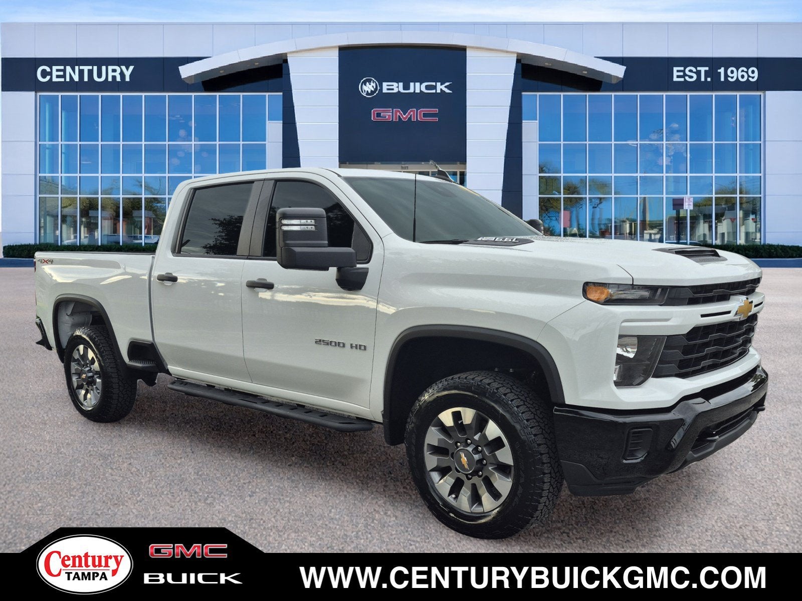 Summit White 2024 Chevrolet Silverado 2500HD Pickup Truck Four-Wheel Drive Automatic